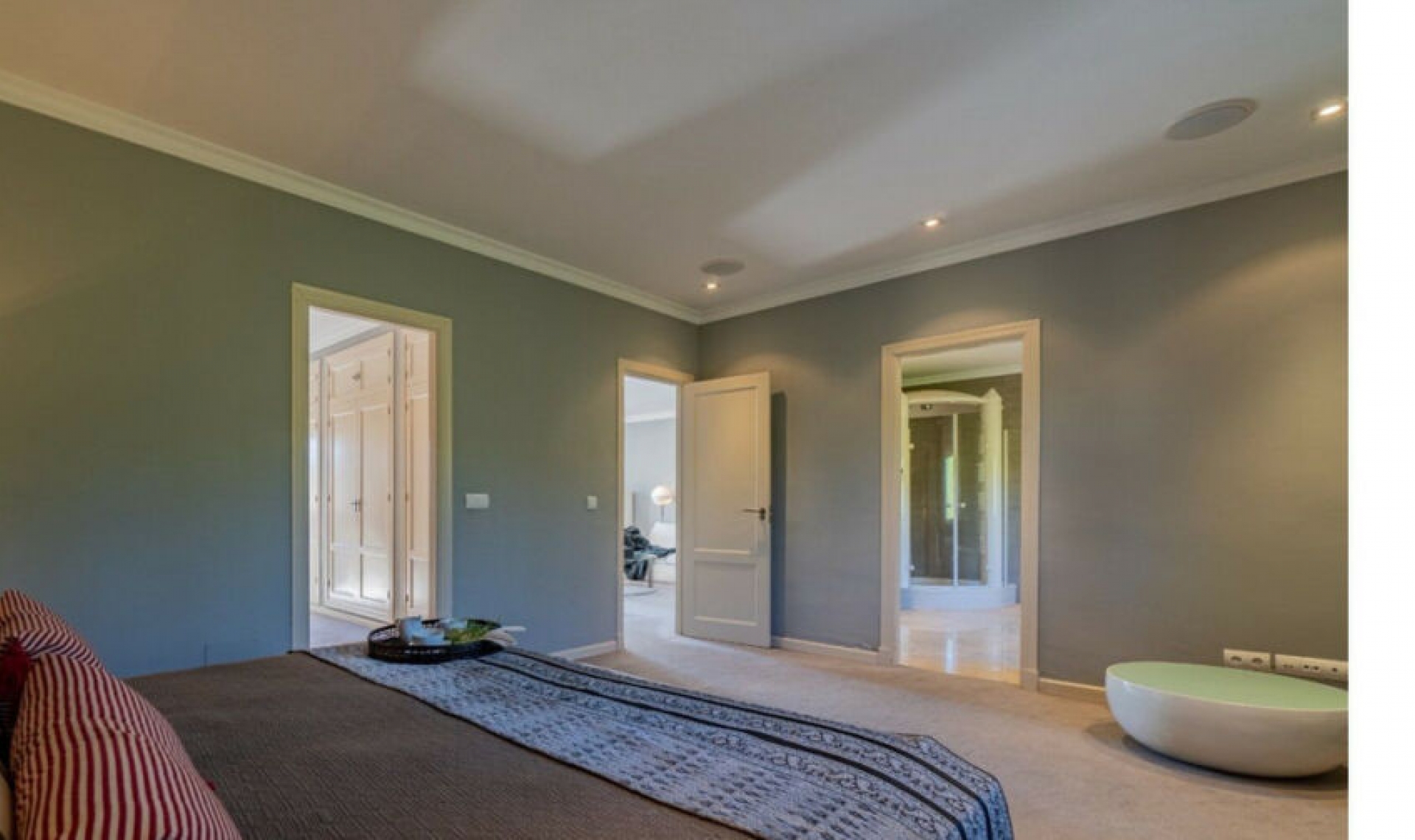 Resale - House -
Sotogrande