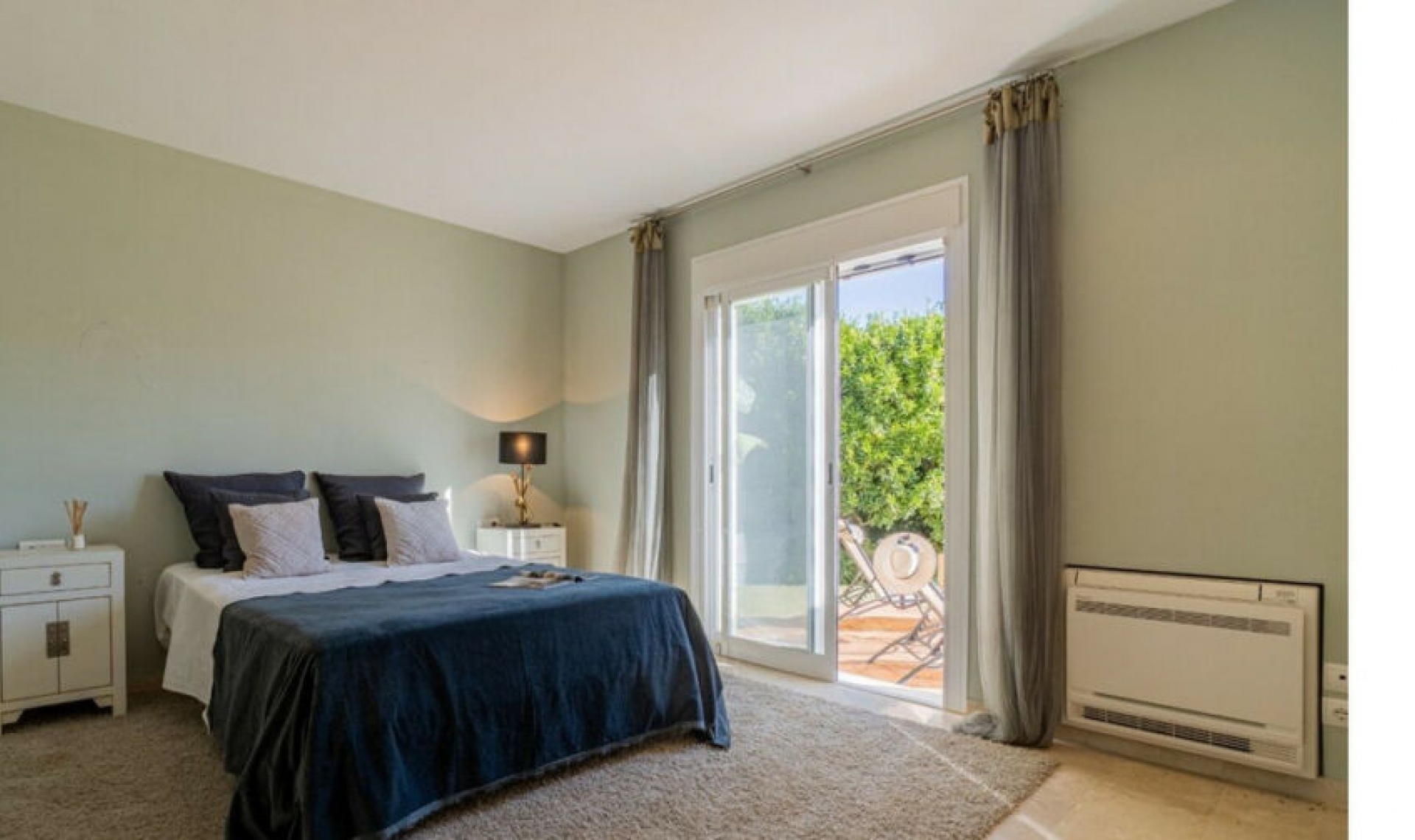 Resale - House -
Sotogrande