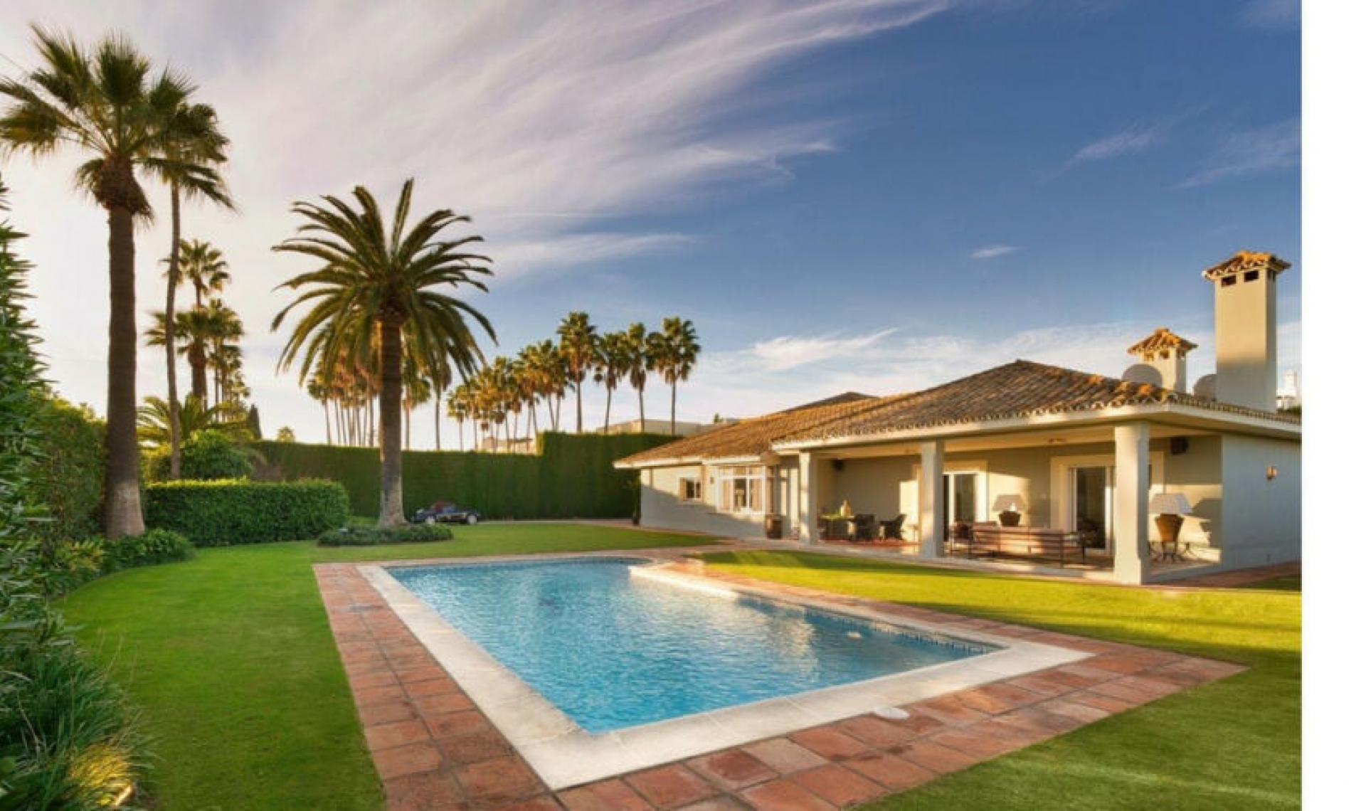 Resale - House -
Sotogrande