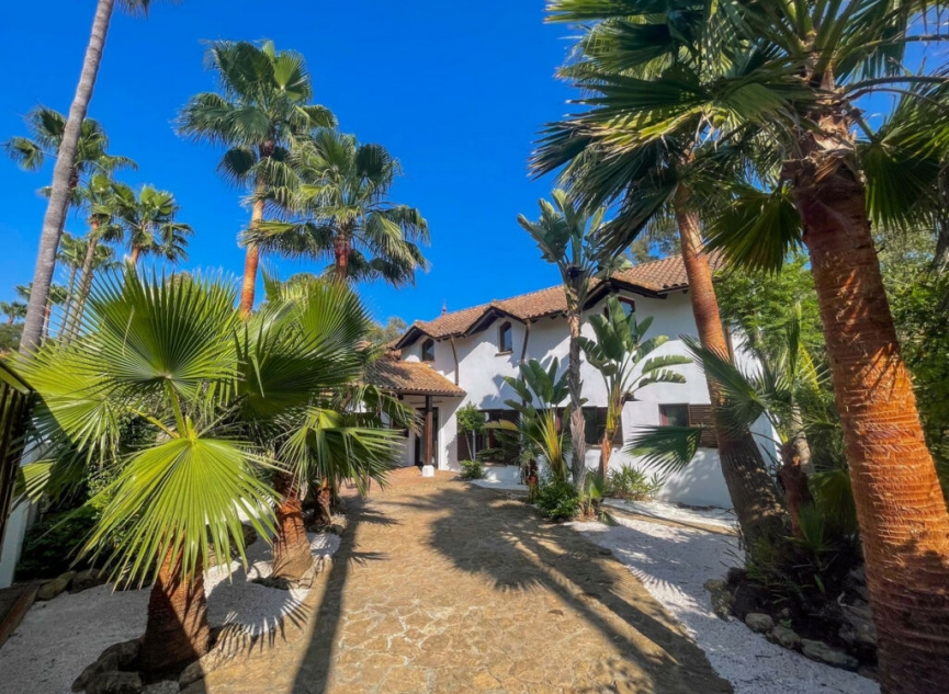 Resale - House -
Sotogrande