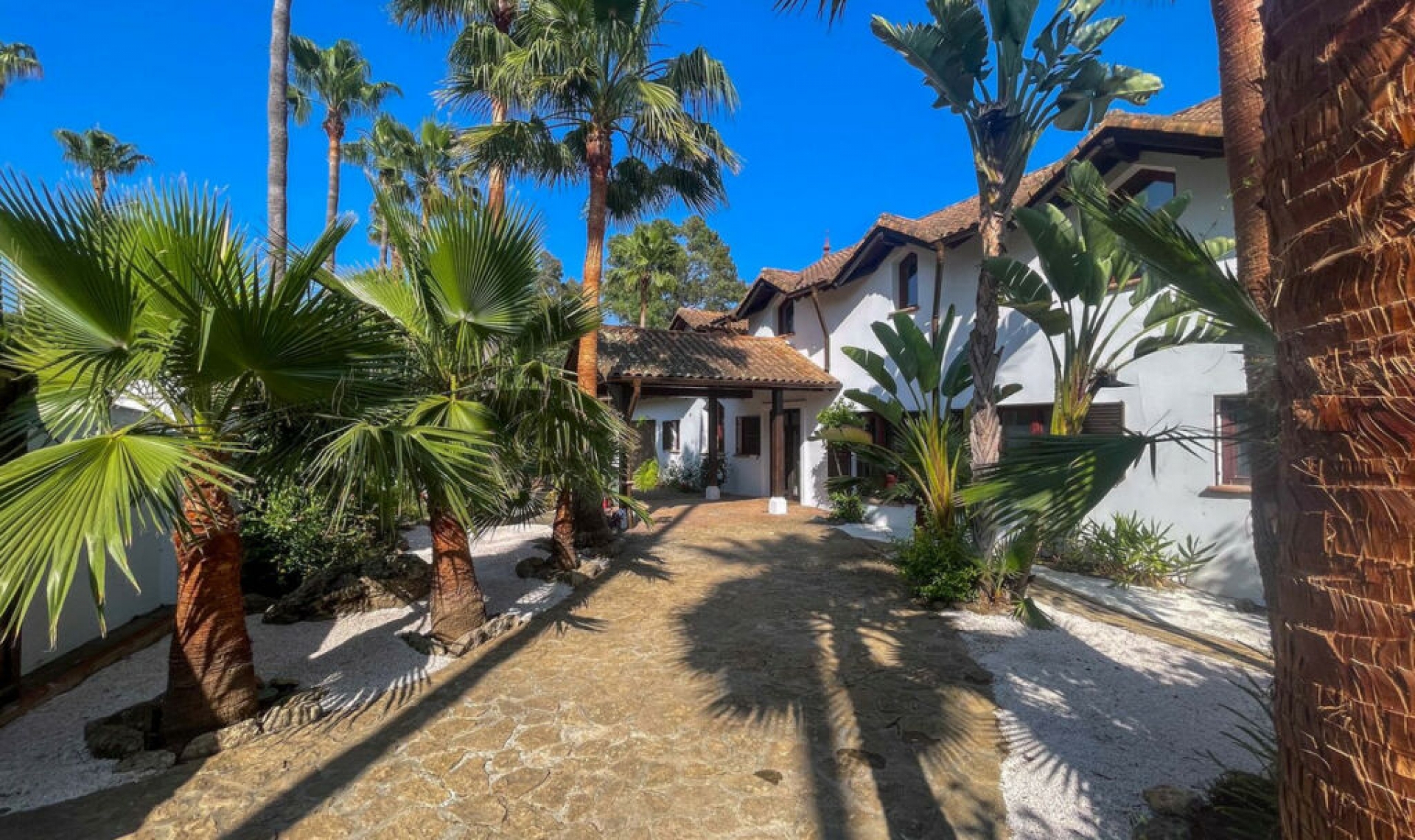 Resale - House -
Sotogrande