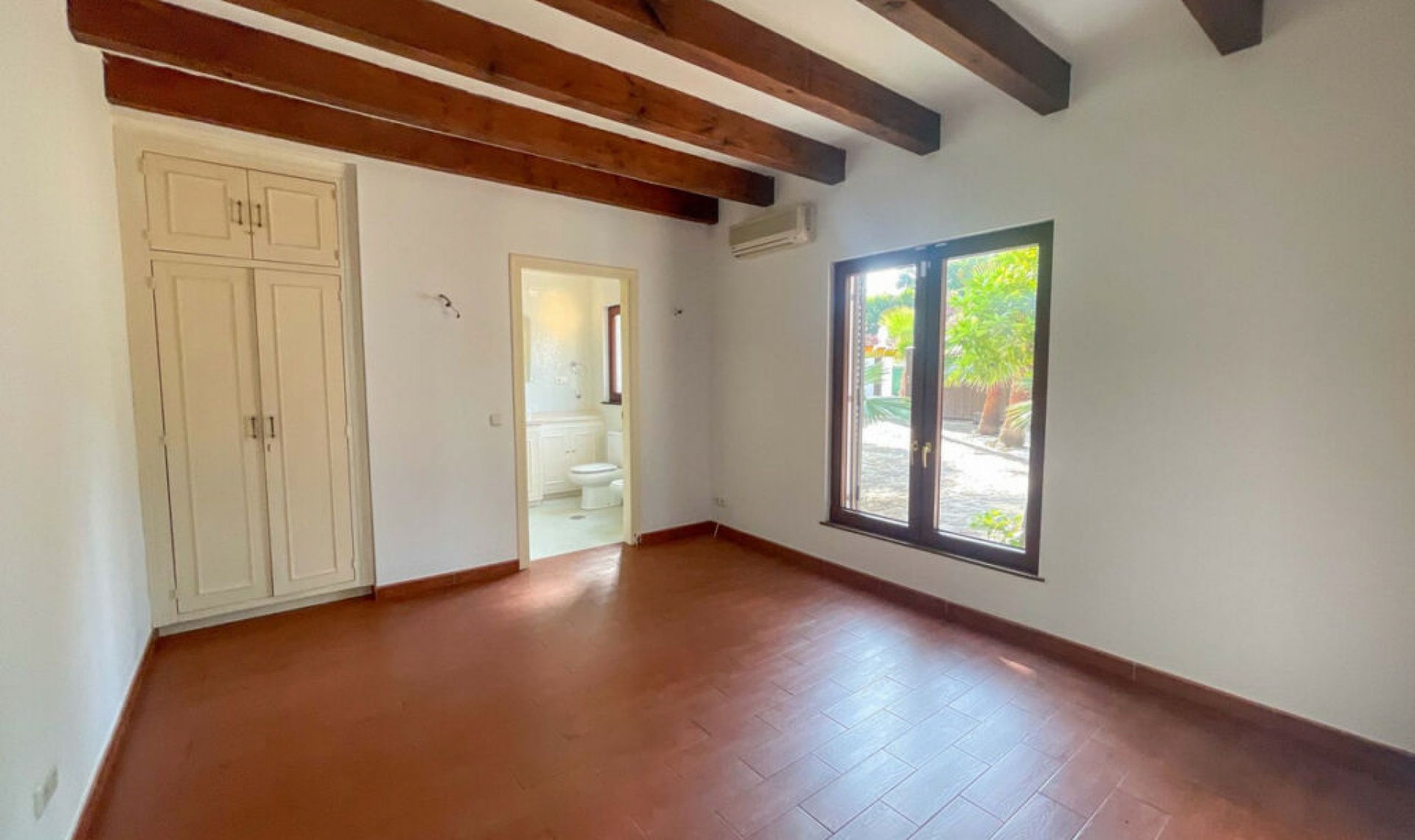 Resale - House -
Sotogrande