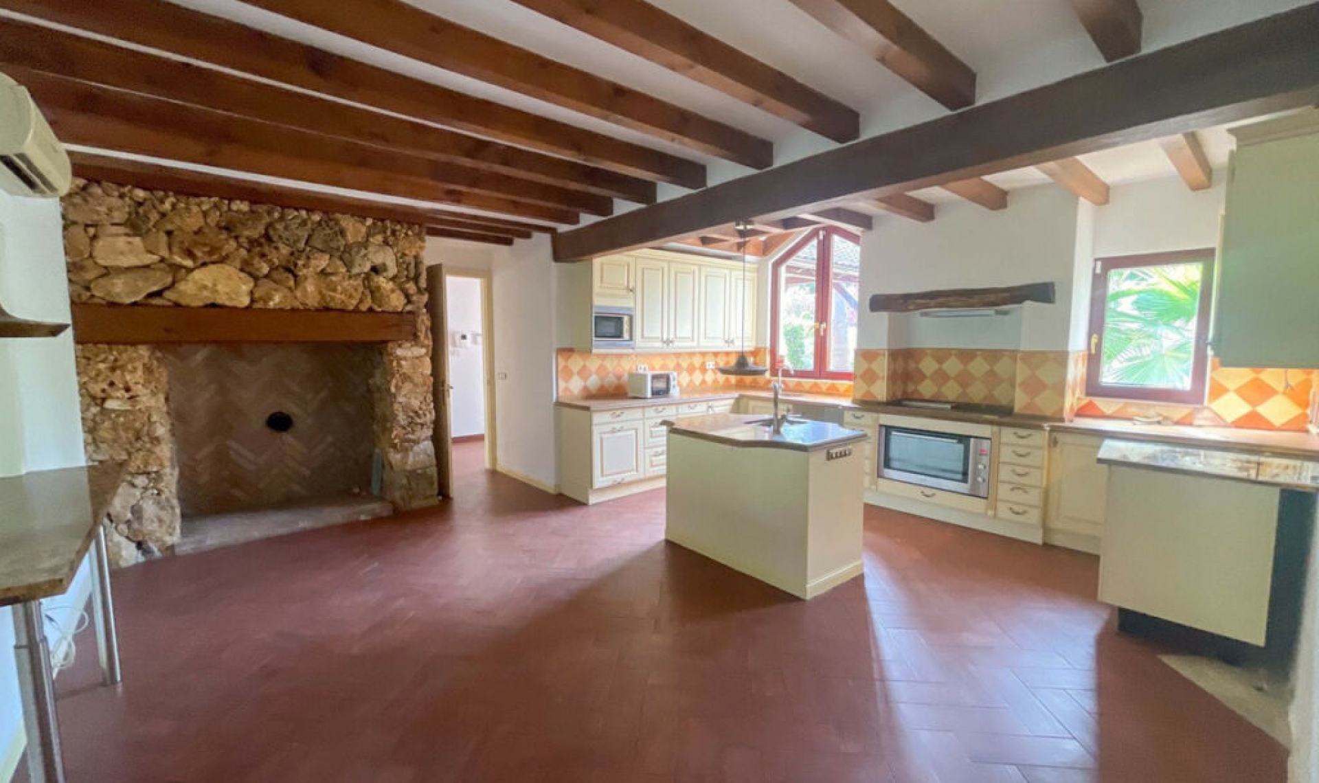 Resale - House -
Sotogrande