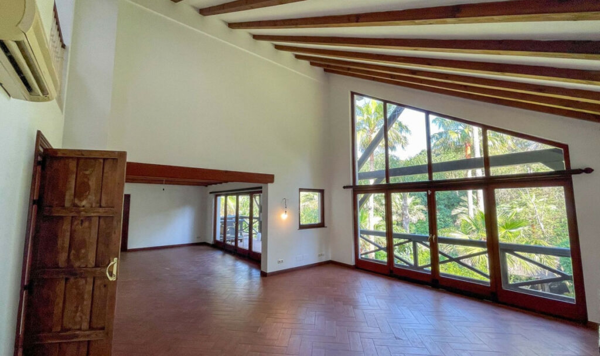 Resale - House -
Sotogrande