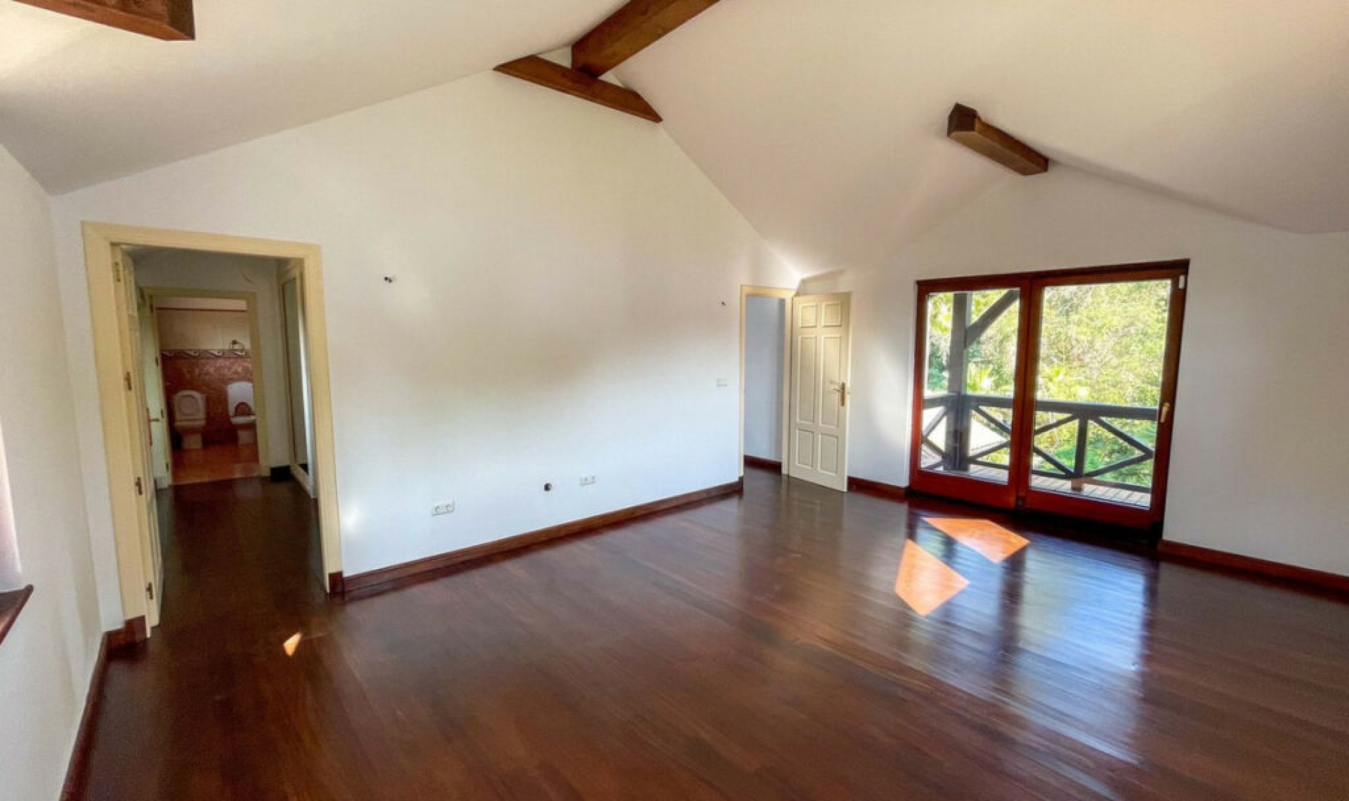 Resale - House -
Sotogrande