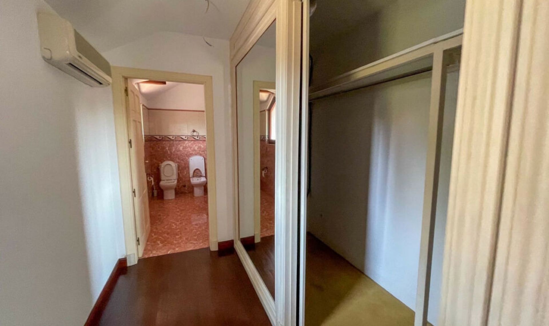 Resale - House -
Sotogrande