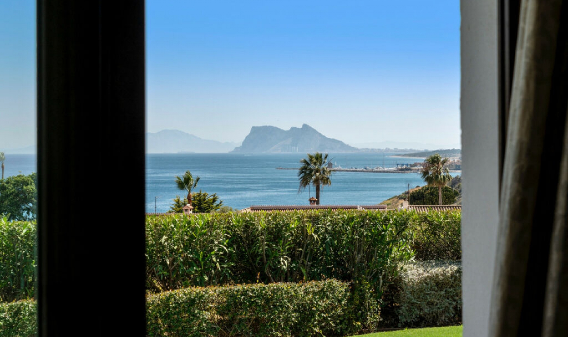 Resale - House -
Sotogrande