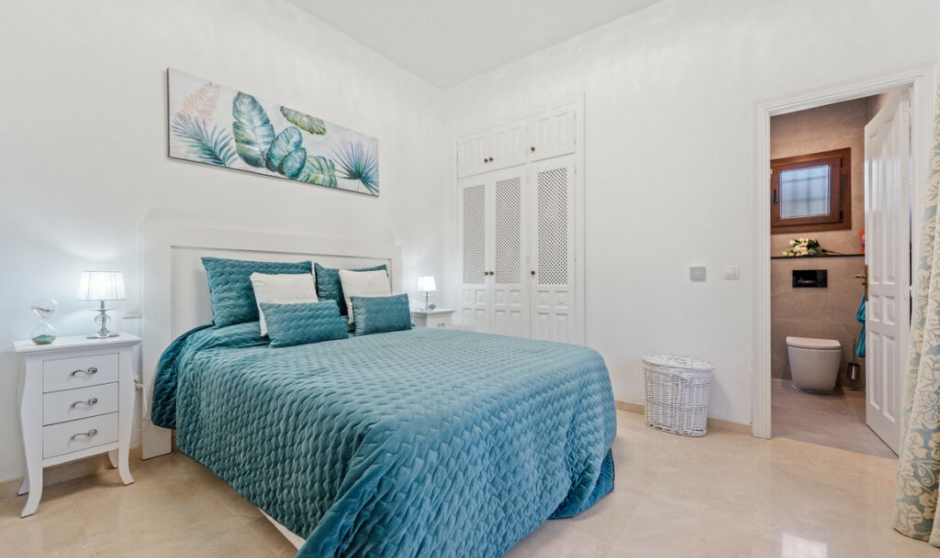 Resale - House -
Sotogrande