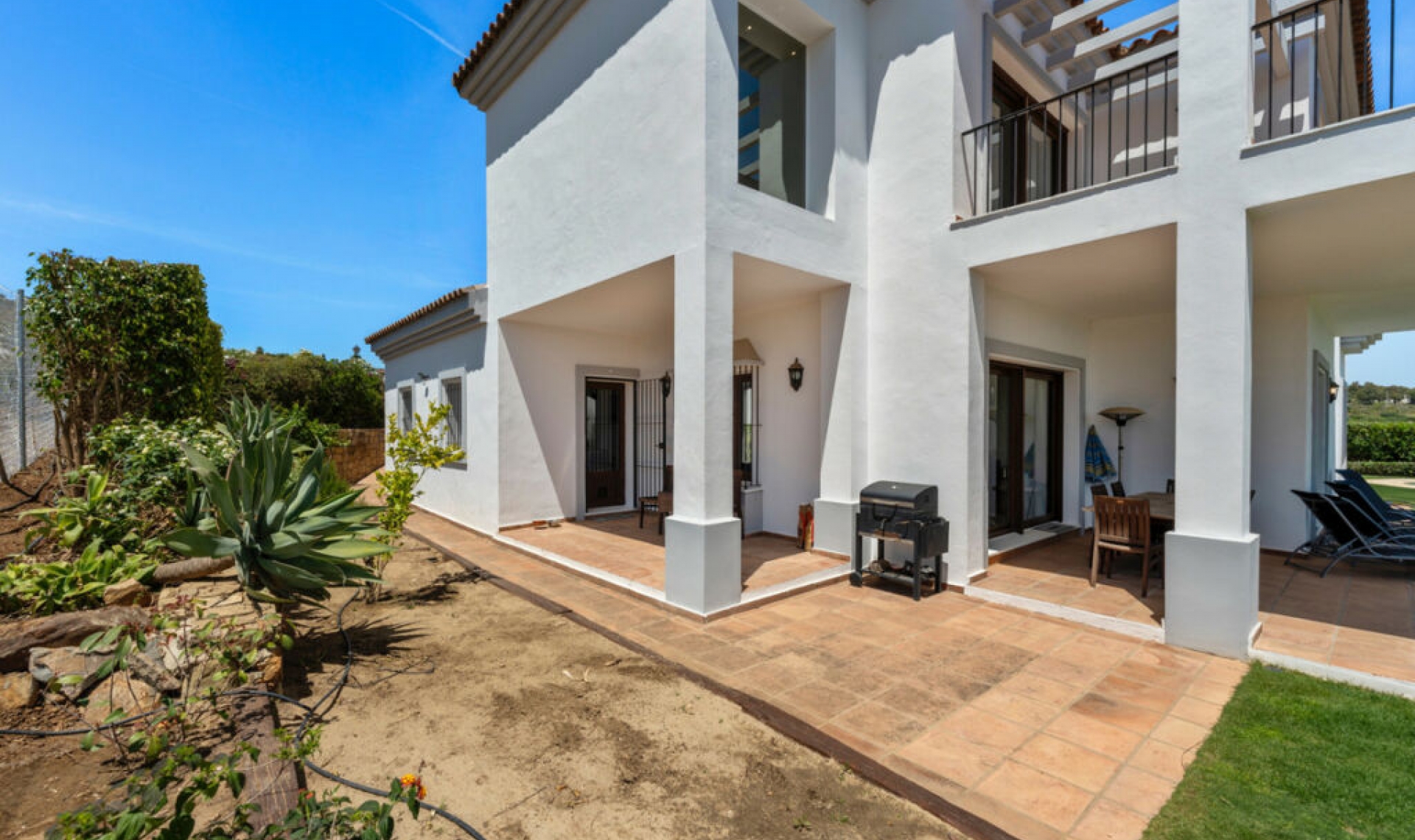 Resale - House -
Sotogrande