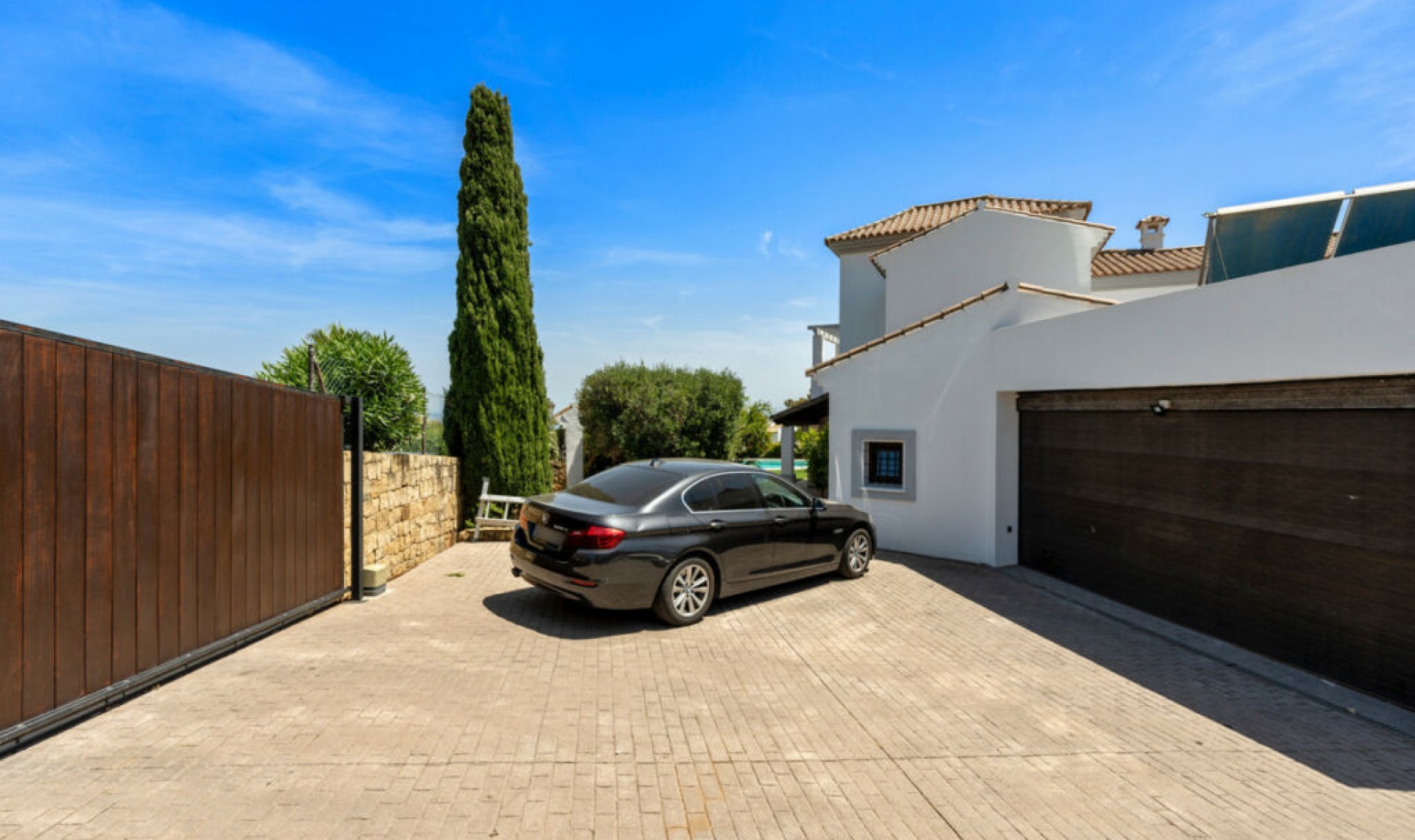 Resale - House -
Sotogrande