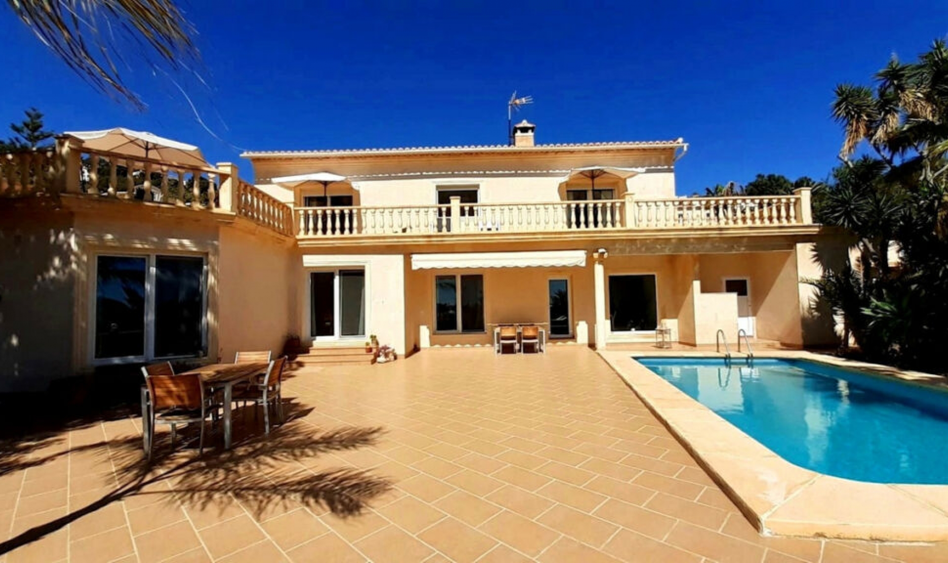 Resale - House -
Teulada