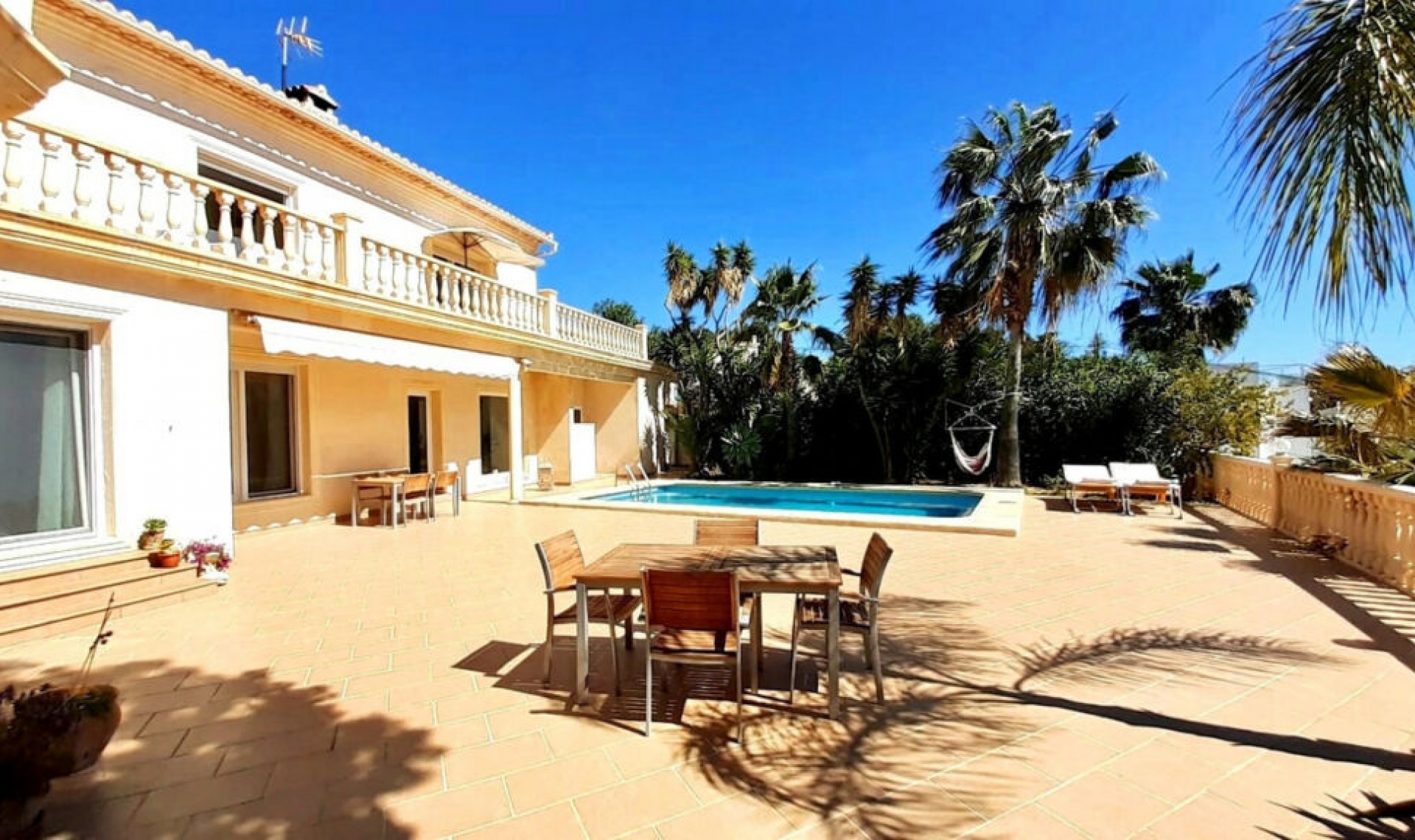 Resale - House -
Teulada