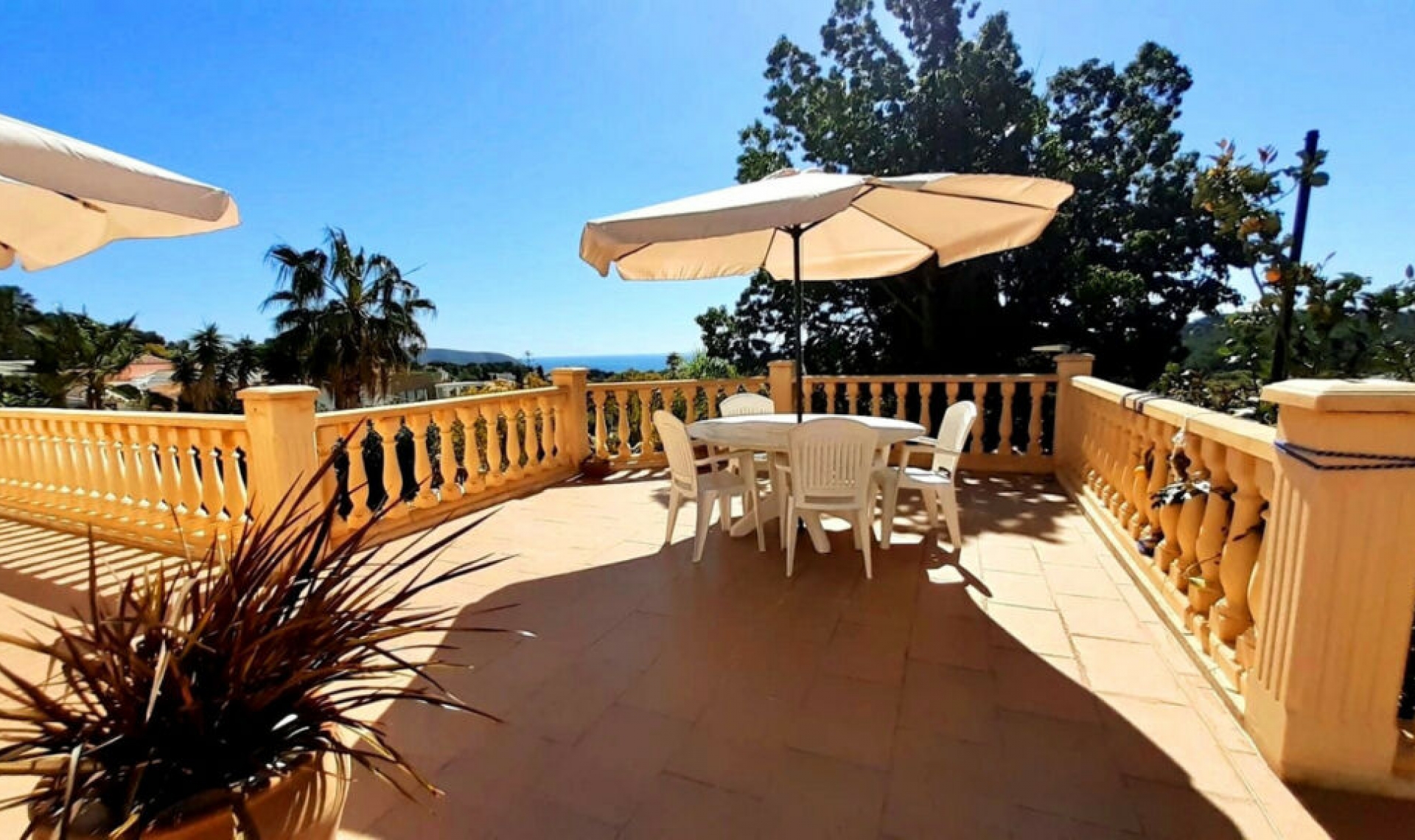 Resale - House -
Teulada