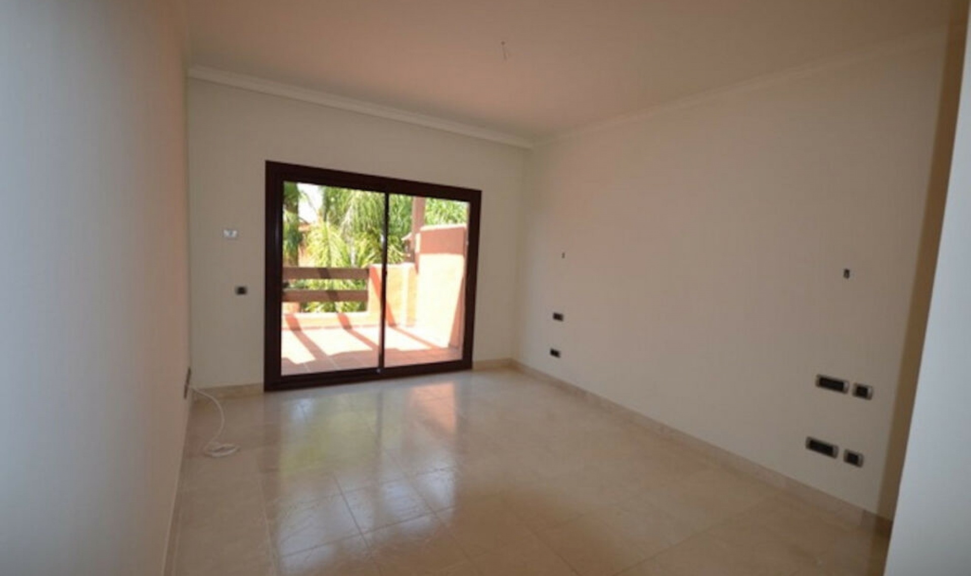 Resale - House -
The Golden Mile