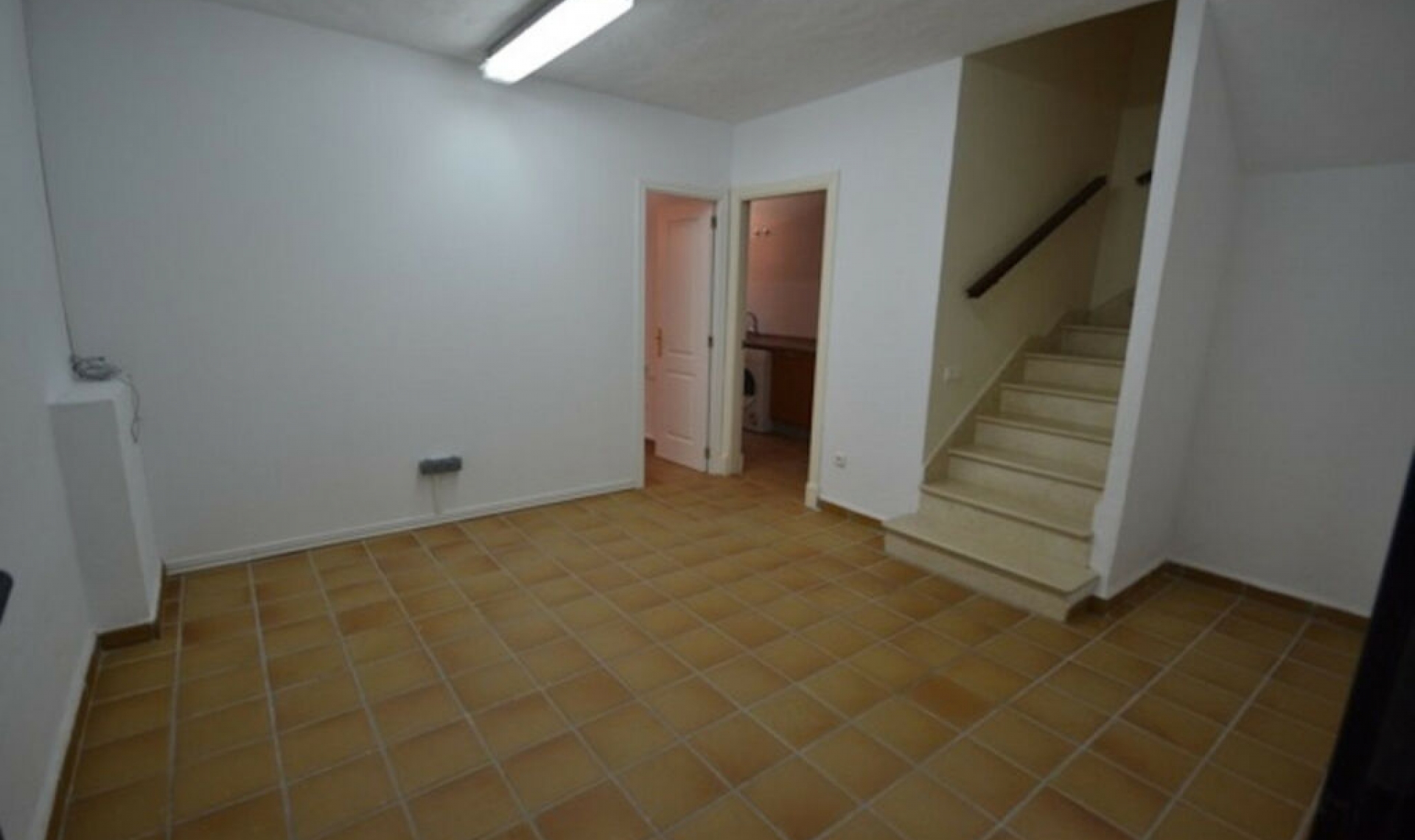 Resale - House -
The Golden Mile
