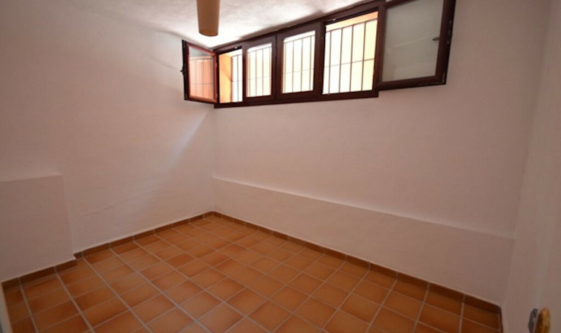 Resale - House -
The Golden Mile