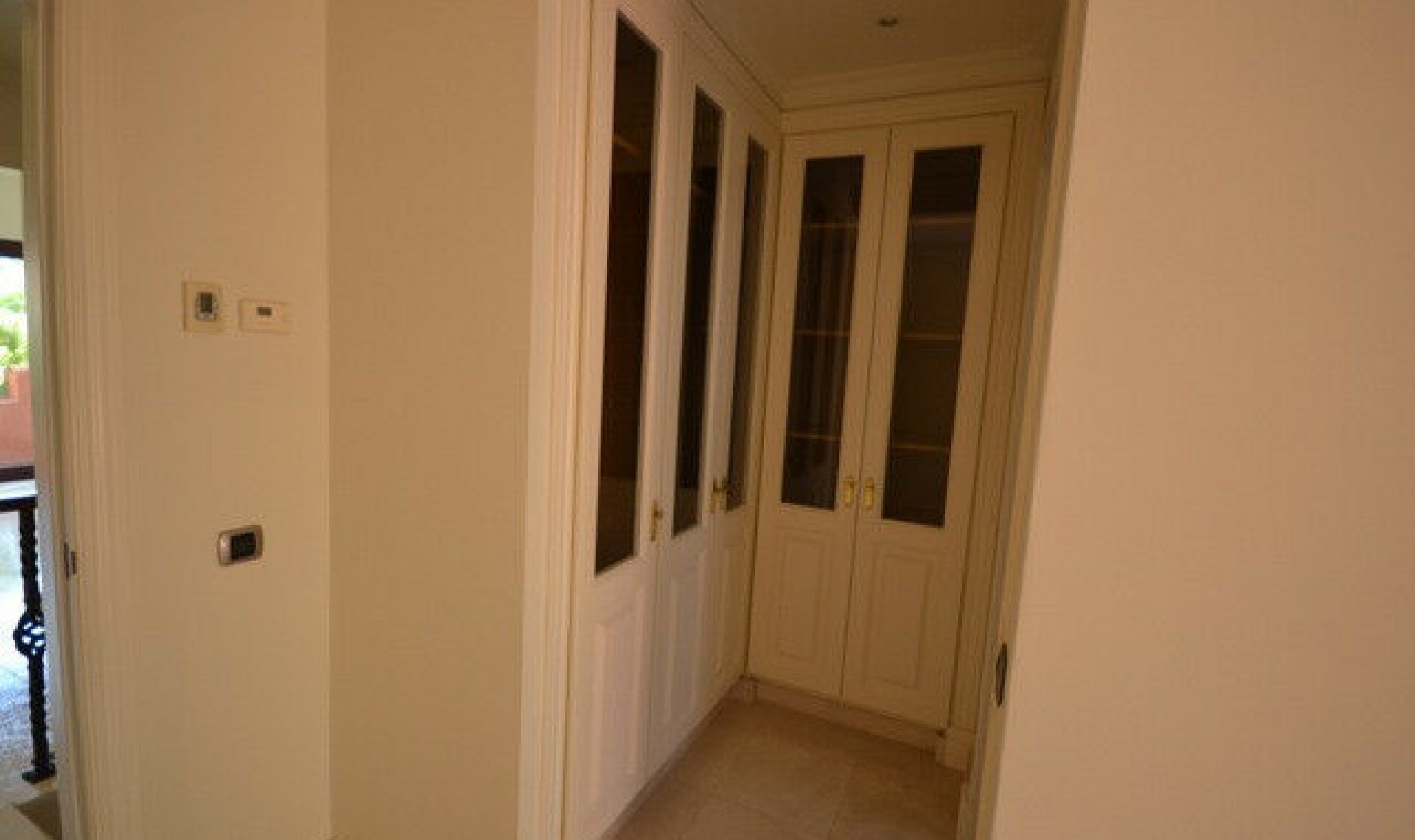 Resale - House -
The Golden Mile