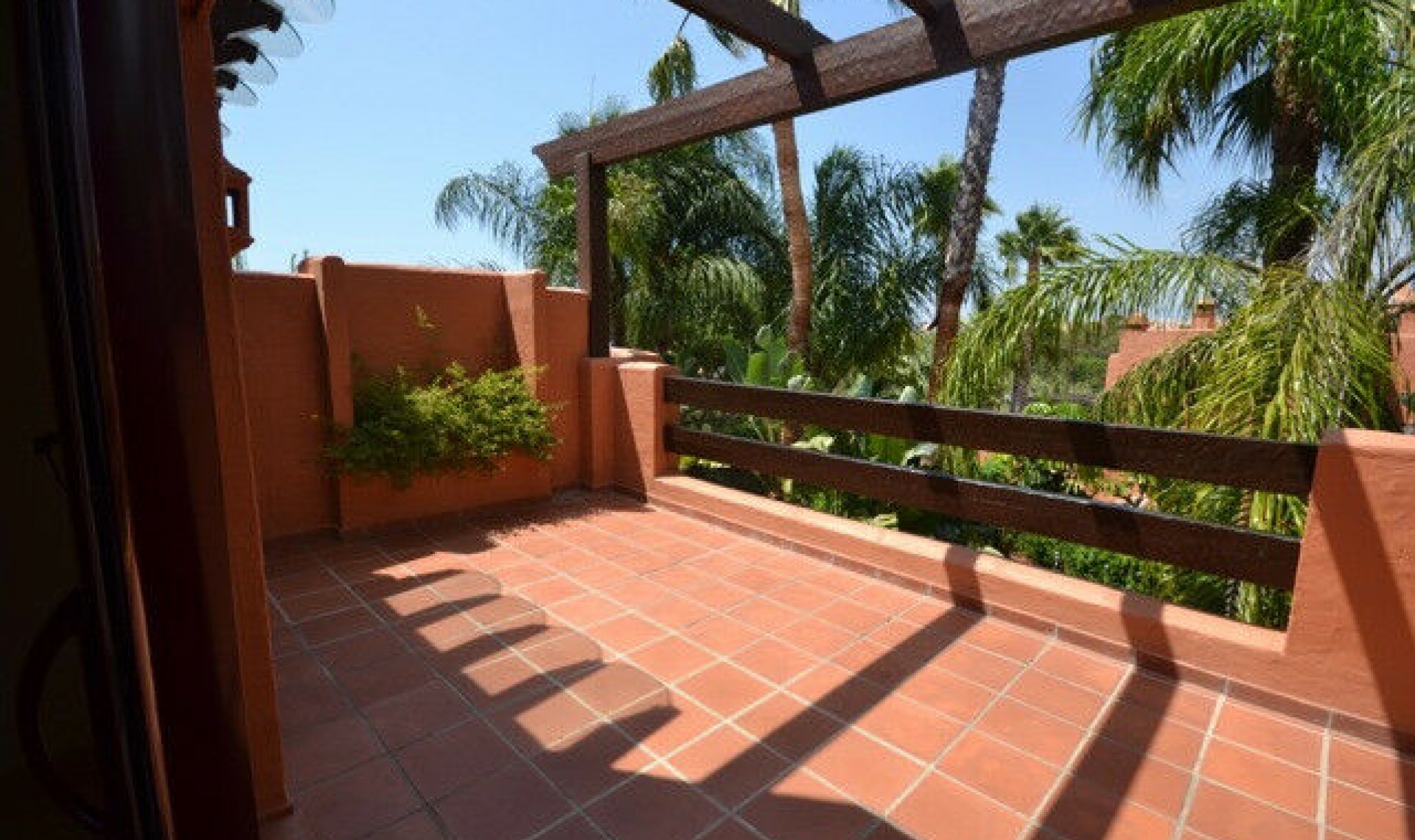 Resale - House -
The Golden Mile
