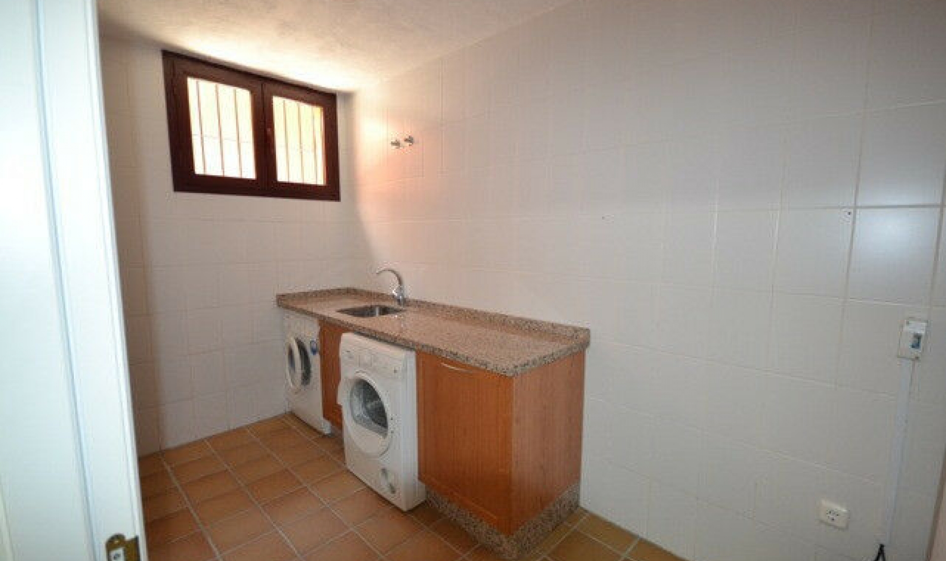 Resale - House -
The Golden Mile