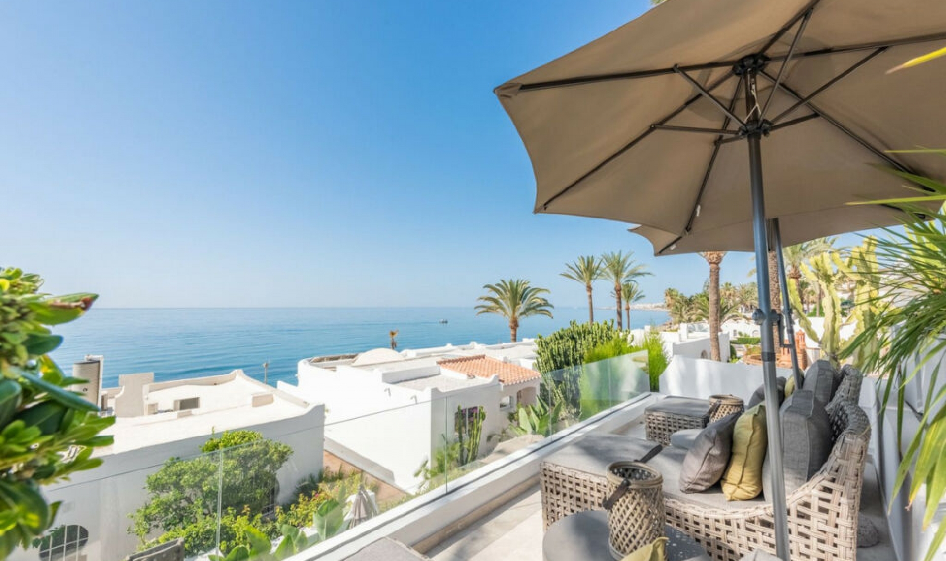 Resale - House -
The Golden Mile