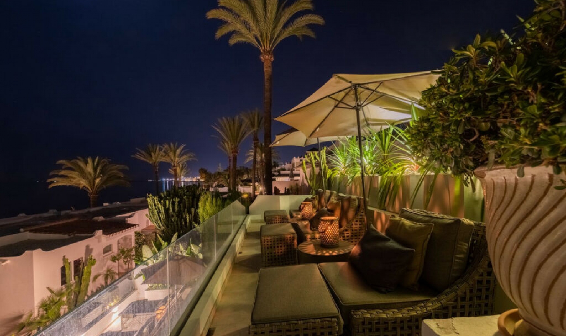 Resale - House -
The Golden Mile