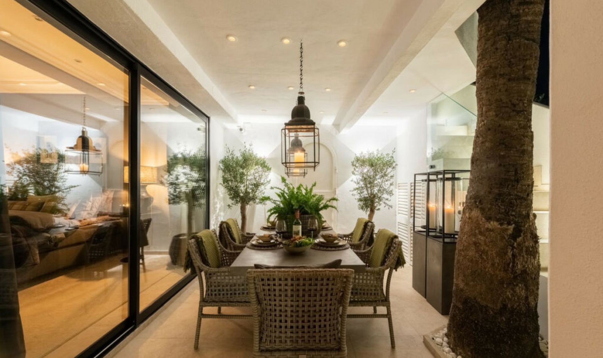 Resale - House -
The Golden Mile