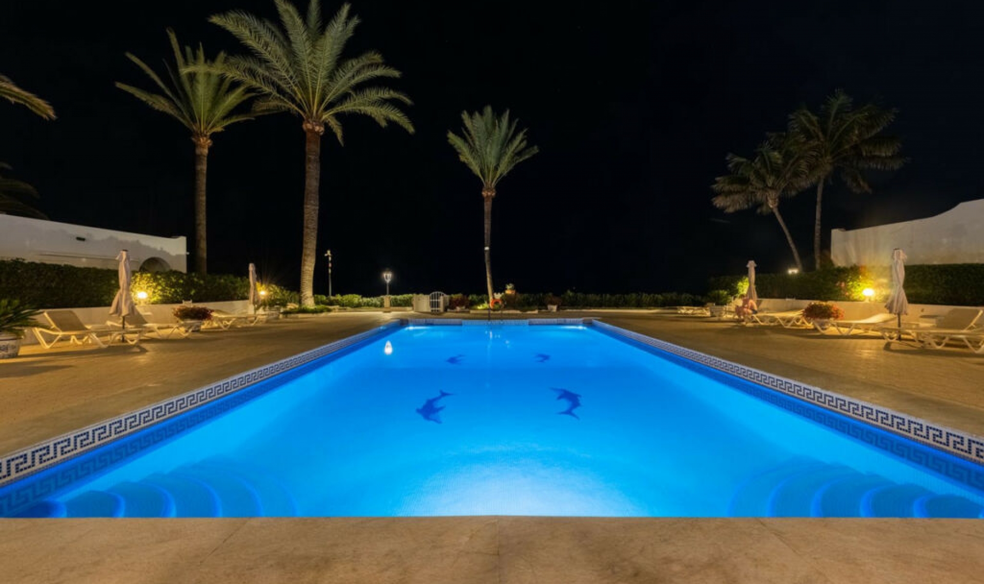 Resale - House -
The Golden Mile