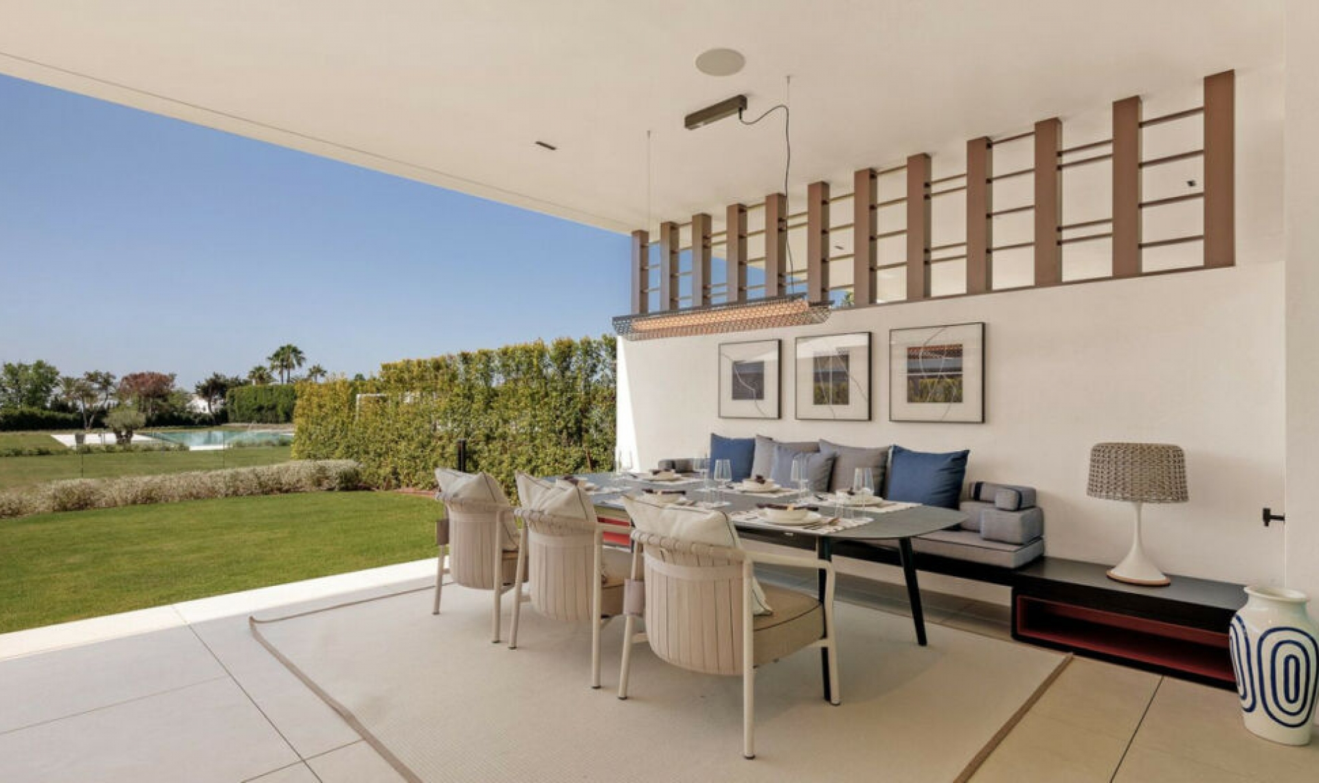 Resale - House -
The Golden Mile