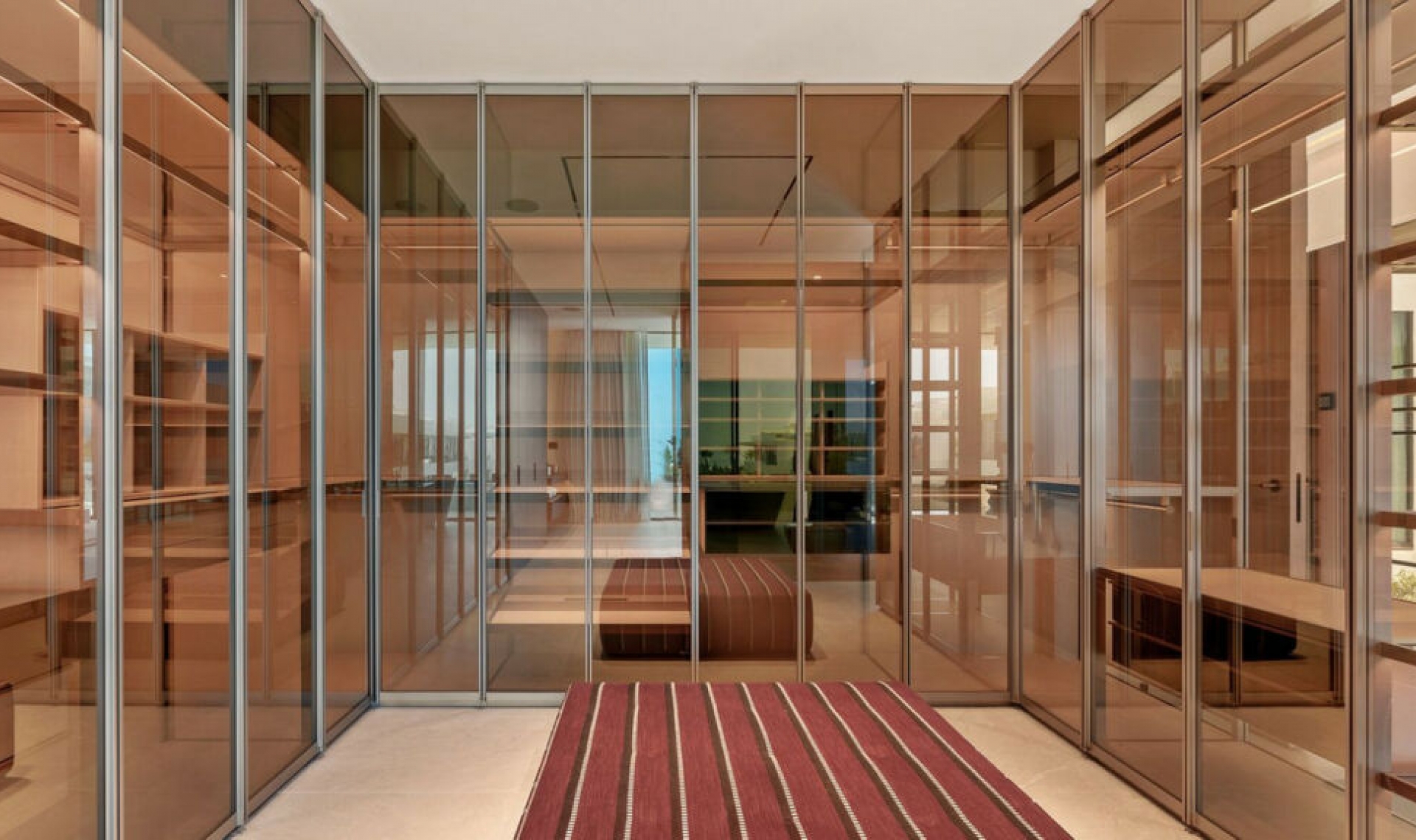 Resale - House -
The Golden Mile