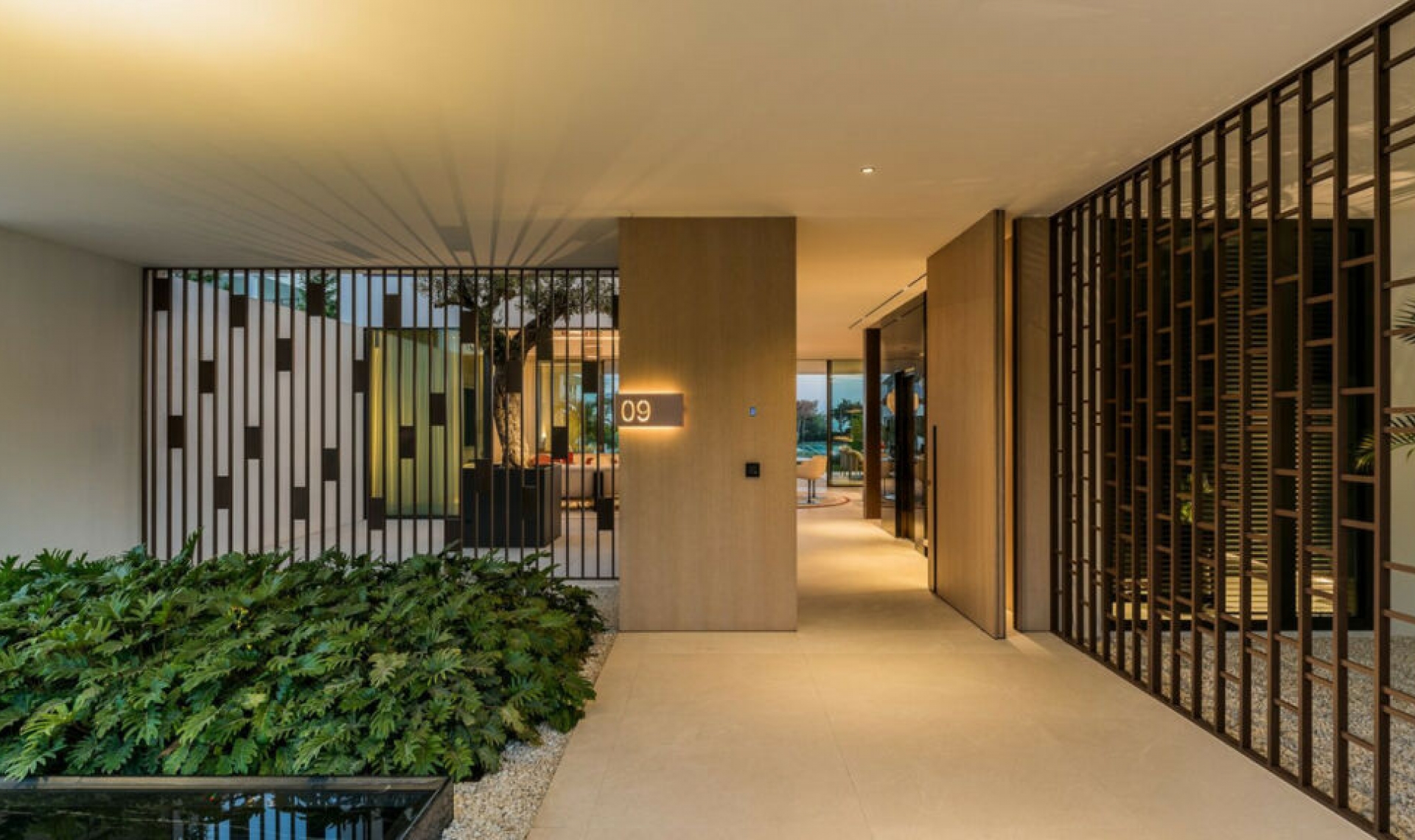 Resale - House -
The Golden Mile