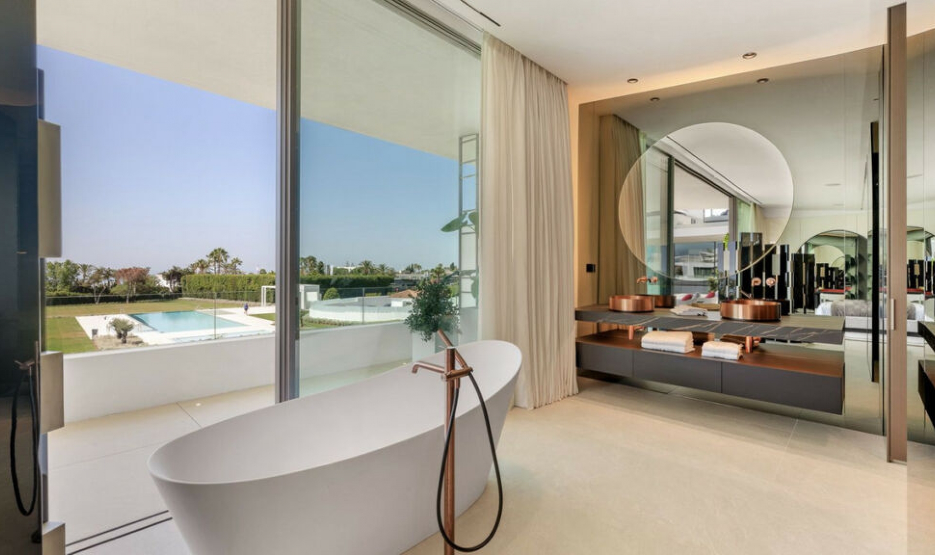 Resale - House -
The Golden Mile