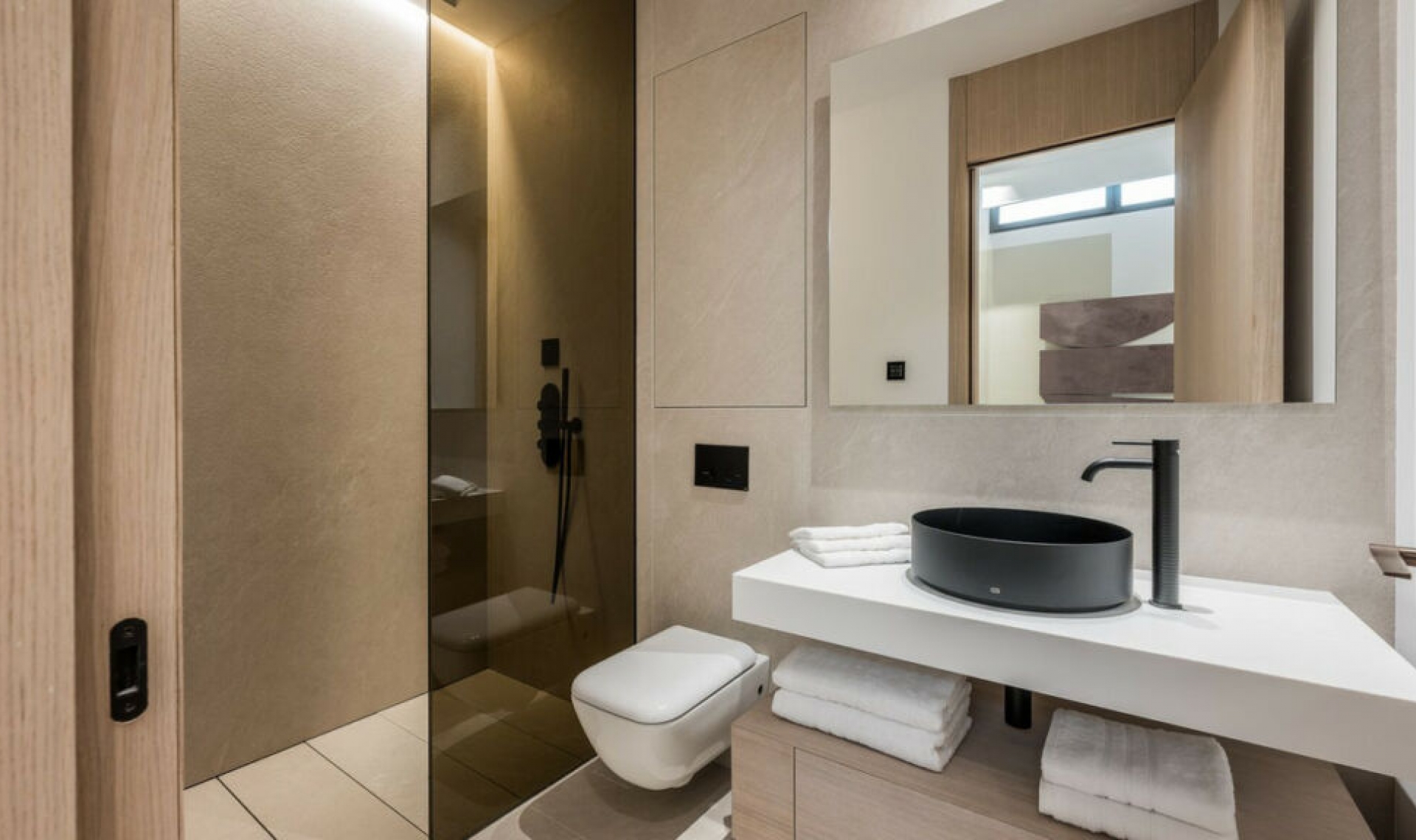 Resale - House -
The Golden Mile