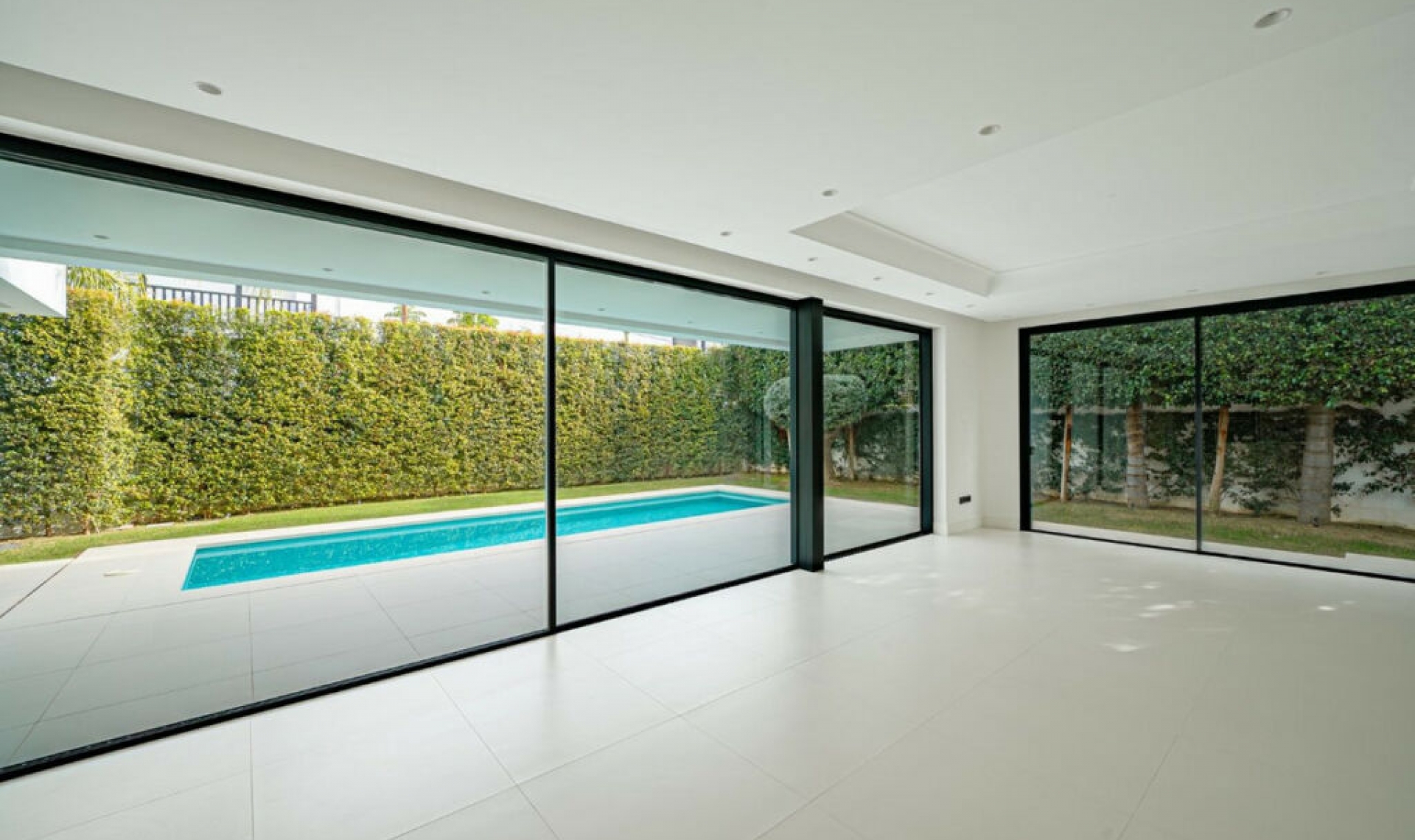 Resale - House -
The Golden Mile