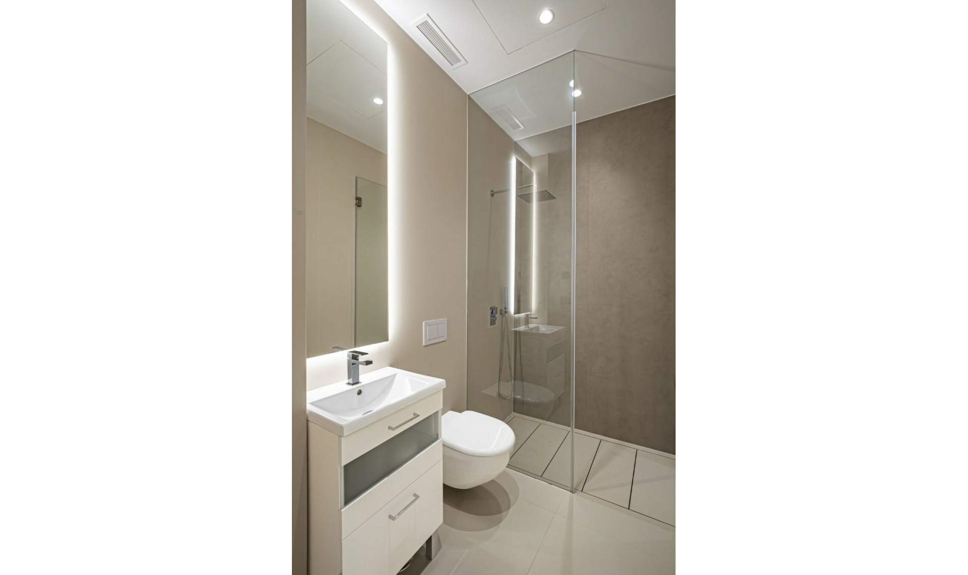 Resale - House -
The Golden Mile