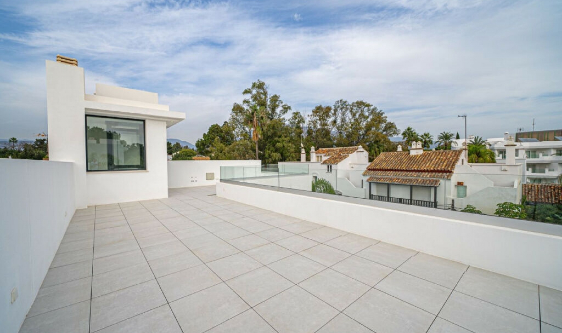 Resale - House -
The Golden Mile