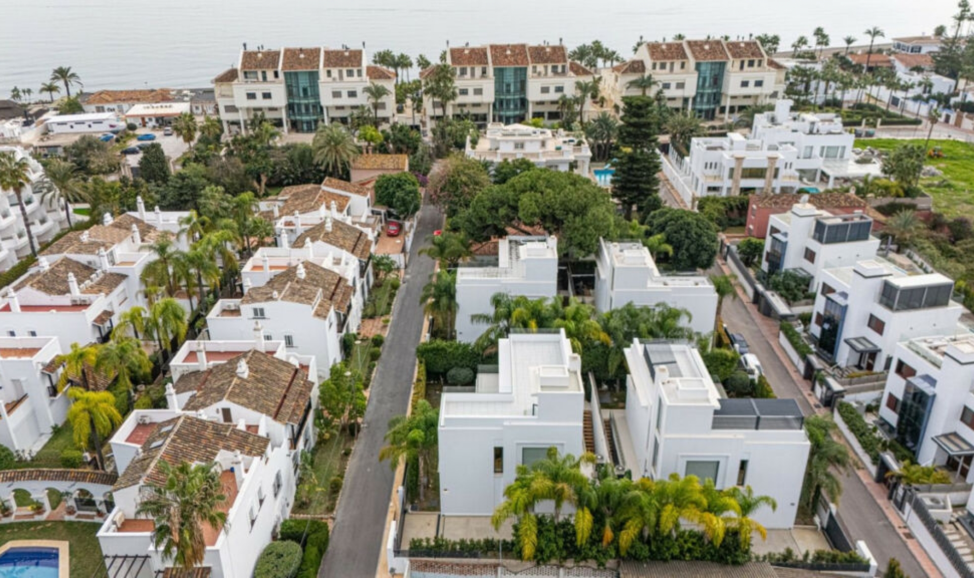 Resale - House -
The Golden Mile