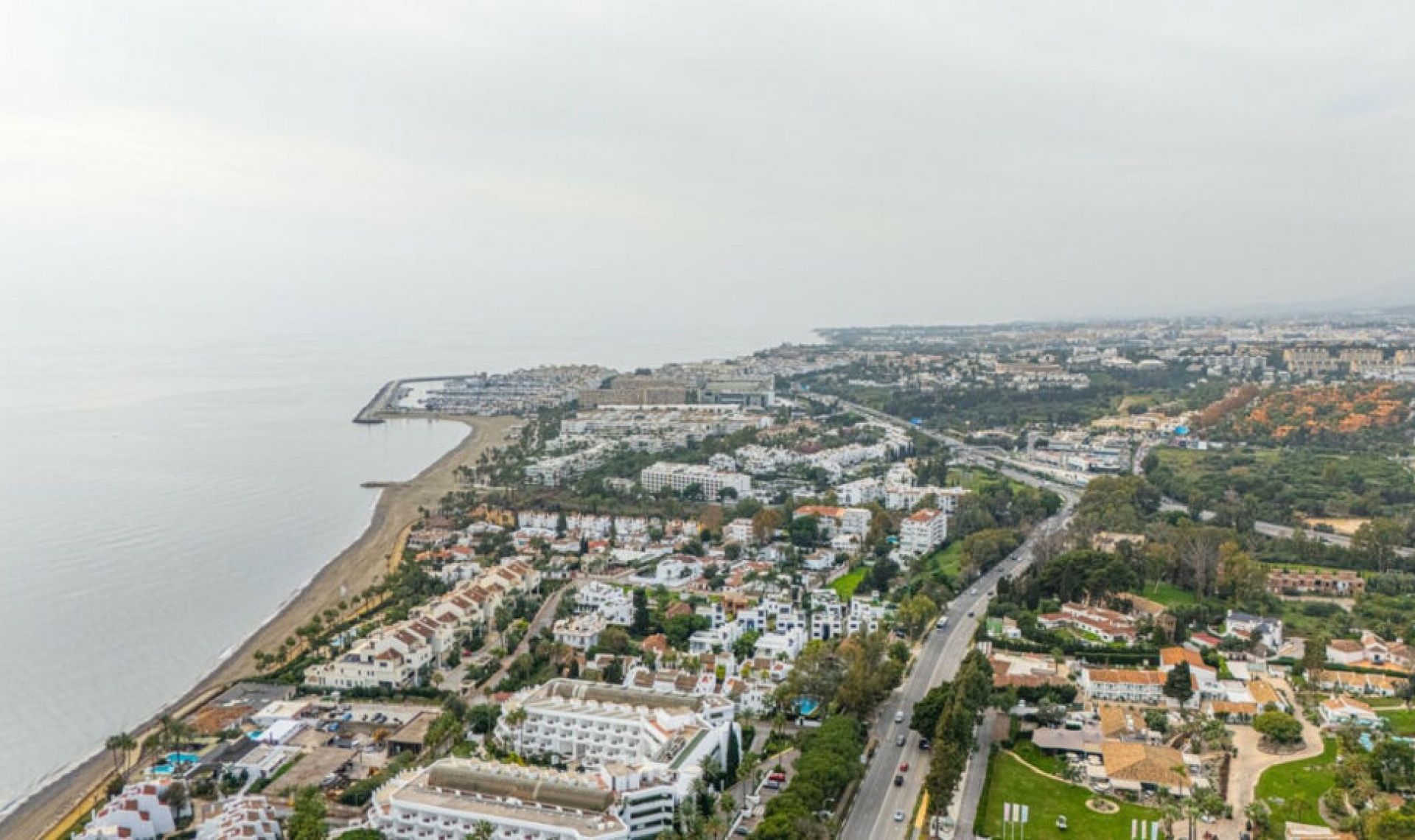 Resale - House -
The Golden Mile