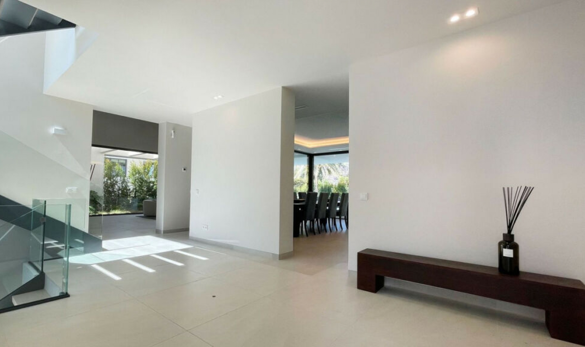 Resale - House -
The Golden Mile