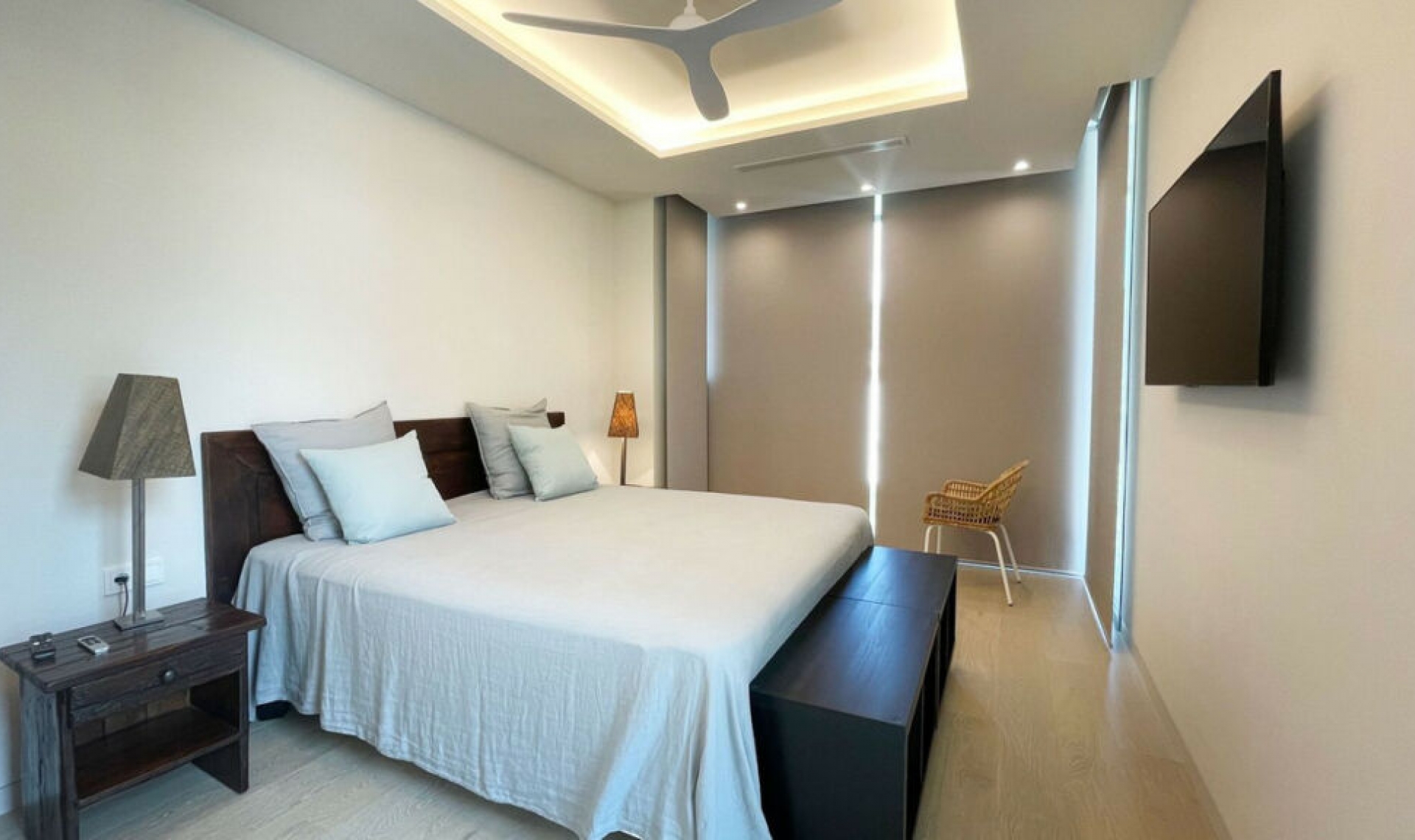 Resale - House -
The Golden Mile