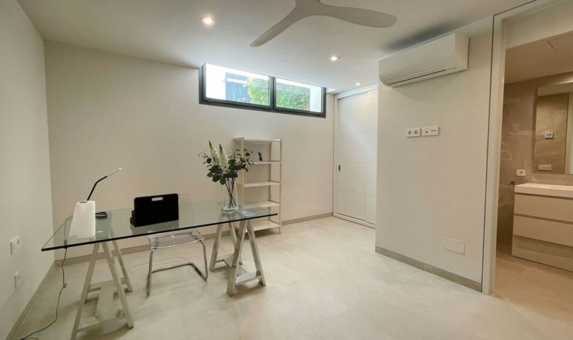 Resale - House -
The Golden Mile