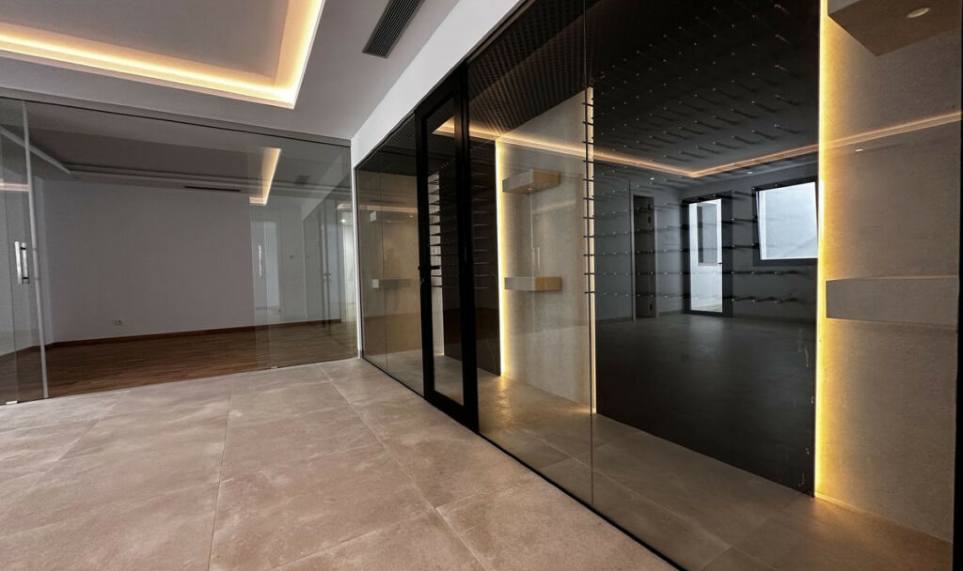 Resale - House -
The Golden Mile