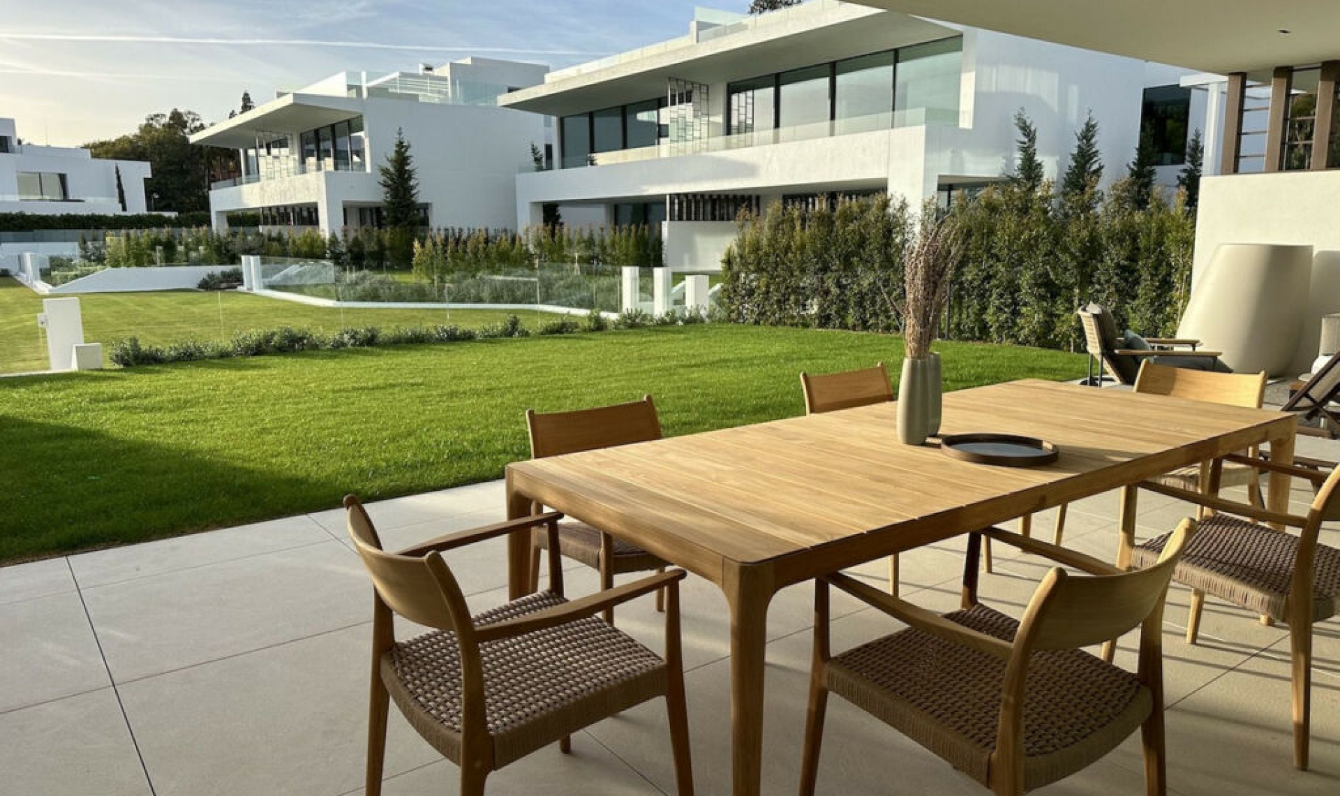 Resale - House -
The Golden Mile