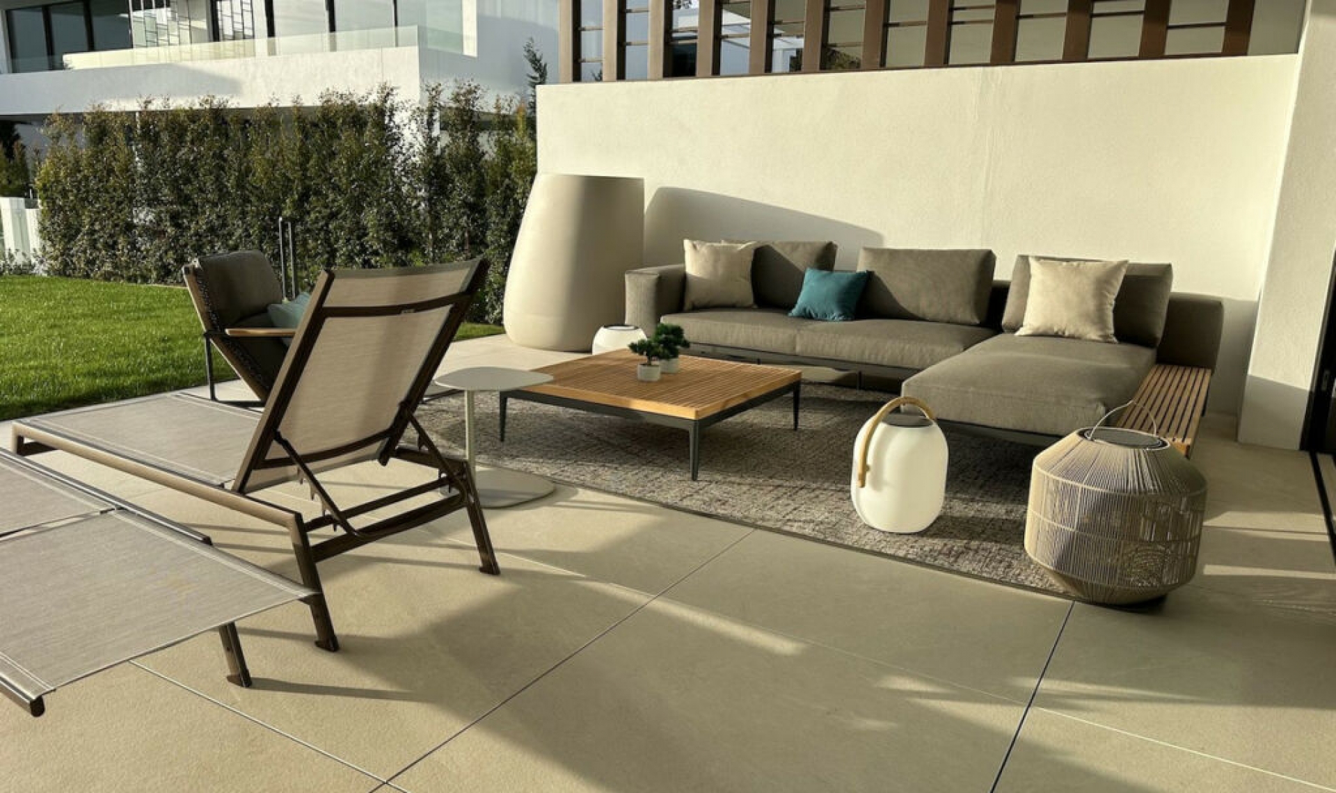 Resale - House -
The Golden Mile