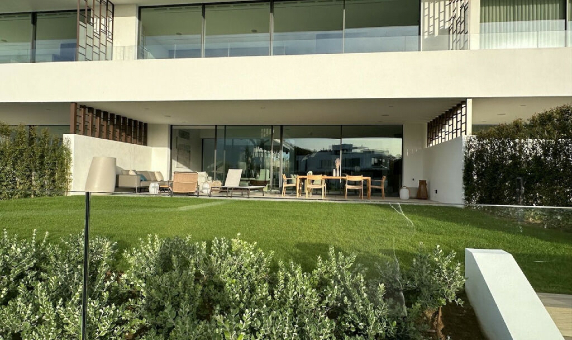 Resale - House -
The Golden Mile