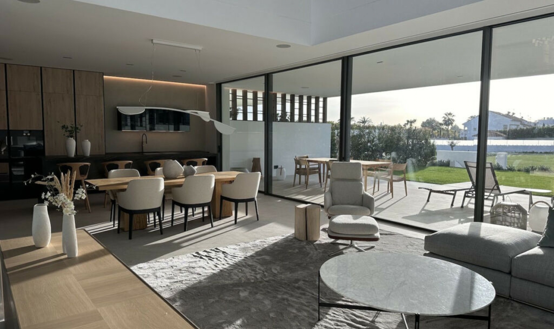 Resale - House -
The Golden Mile