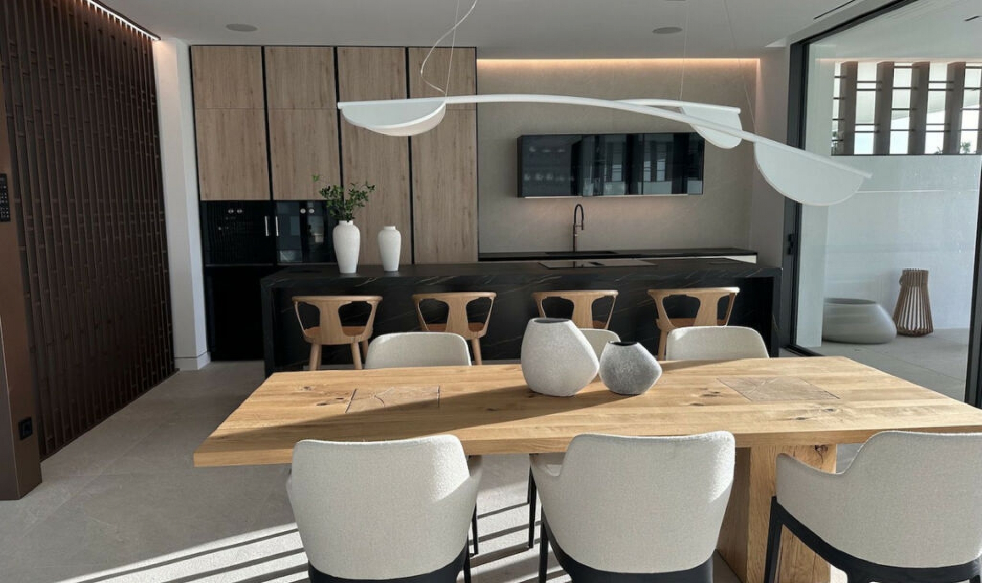 Resale - House -
The Golden Mile