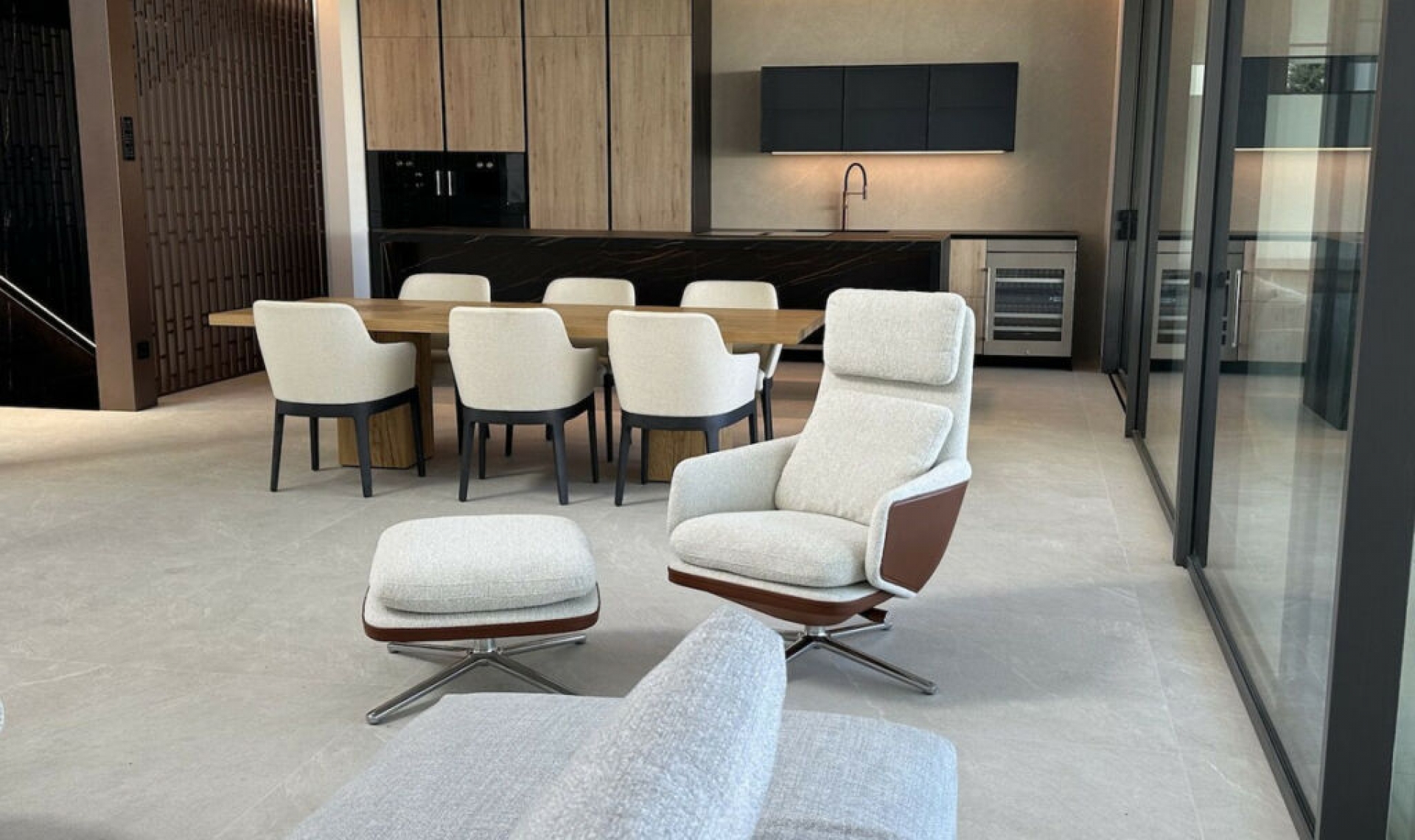 Resale - House -
The Golden Mile