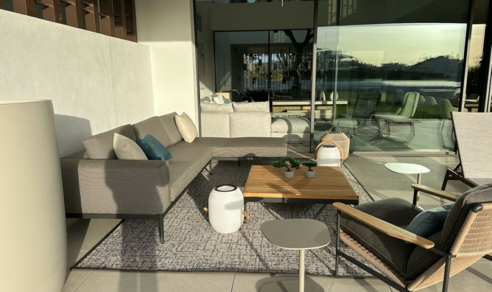 Resale - House -
The Golden Mile