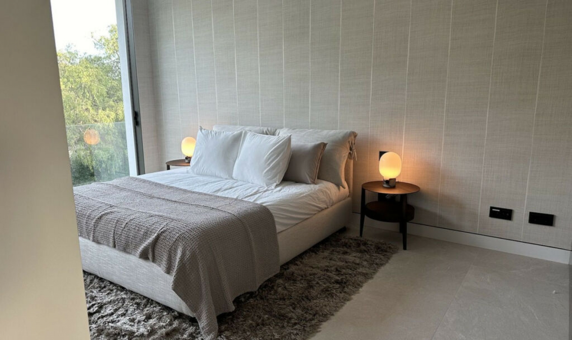 Resale - House -
The Golden Mile