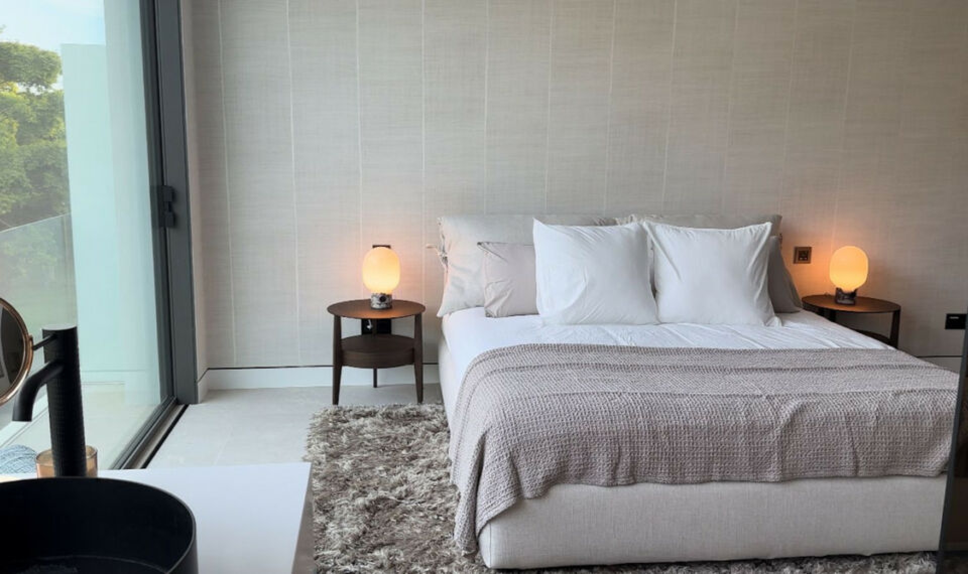 Resale - House -
The Golden Mile